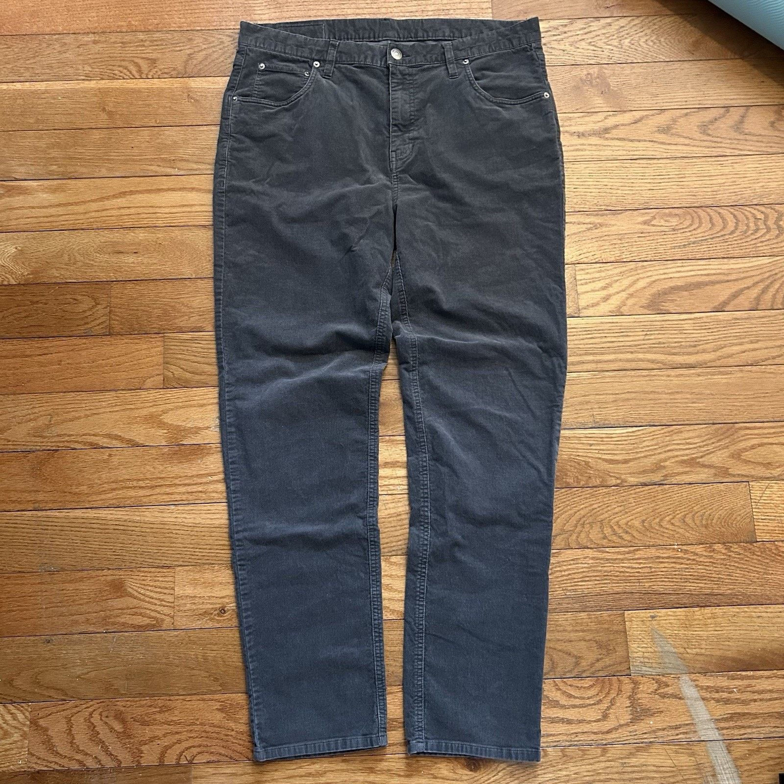 Vuori Vuori Optimist 5 Pocket Corduroy Chino Pants Grey 36x30 Size US 36 / EU 52 - 1 Thumbnail