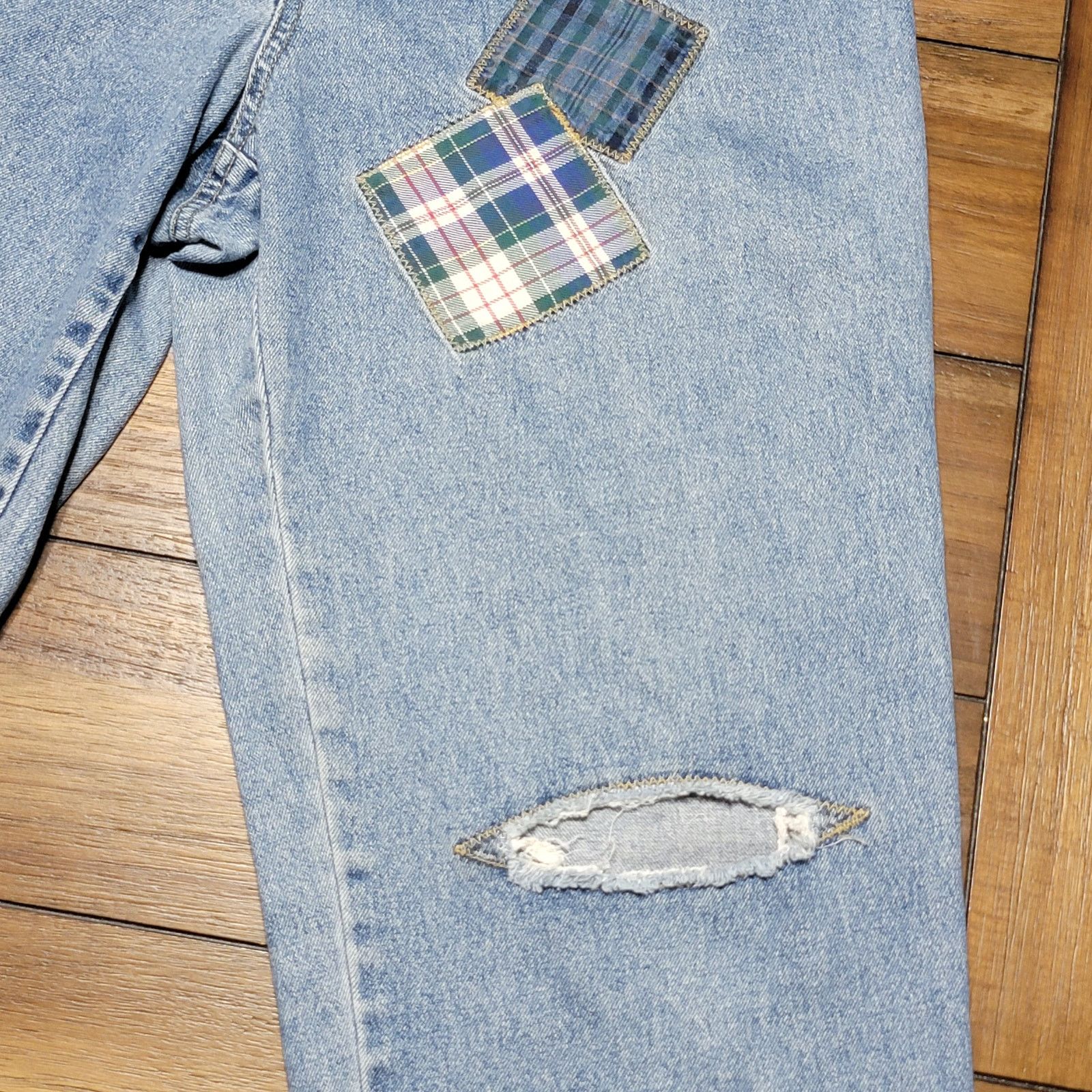 Liz Claiborne Liz Wear Straight Jeans w/ Patches & Button Fly - Size 14 Size 36" / US 14 / IT 50 - 4 Thumbnail