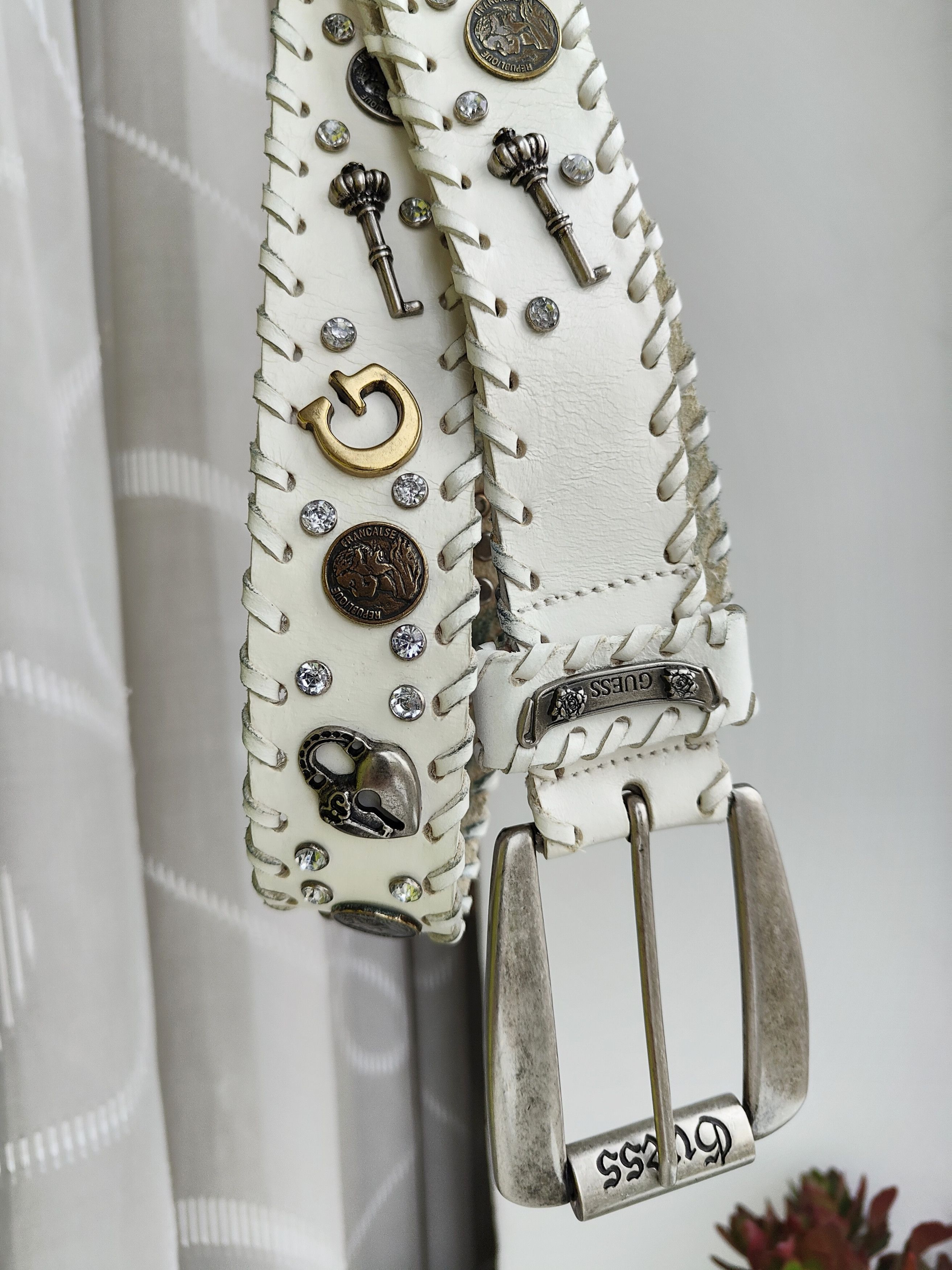 Guess Vintage Y2K Guess Leather Belt Size ONE SIZE - 5 Thumbnail
