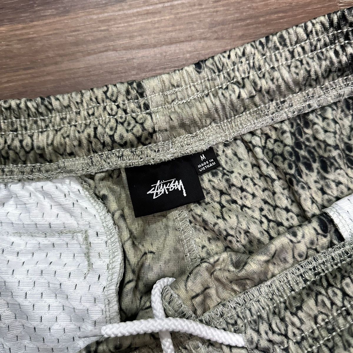 Stussy STUSSY BASIC SNAKE MESH SHORT - BONE Size US 32 / EU 48 - 4 Thumbnail