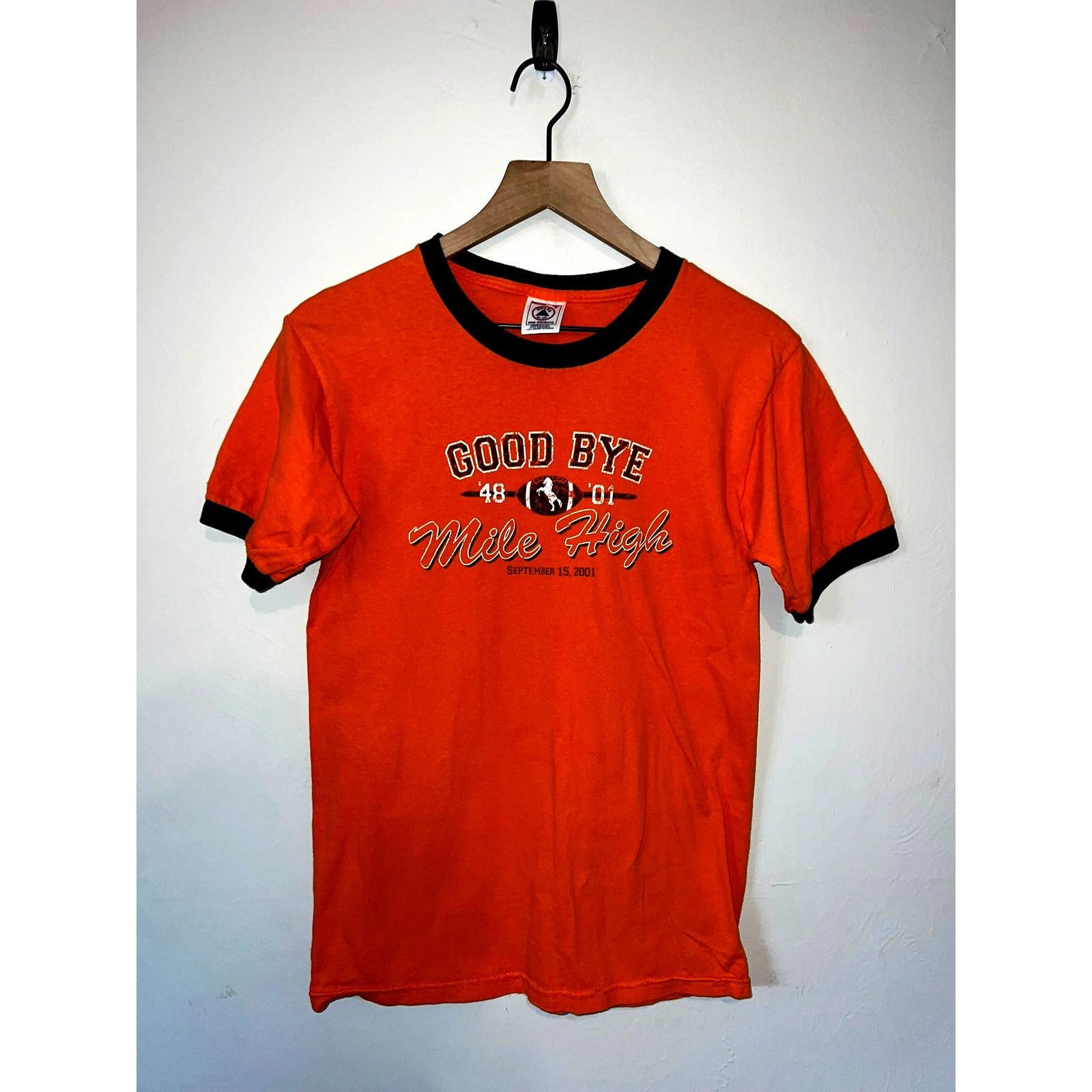Delta Vintage Denver Broncos 2001 Good Bye Mile High NFL S Tee Size US S / EU 44-46 / 1 - 1 Thumbnail
