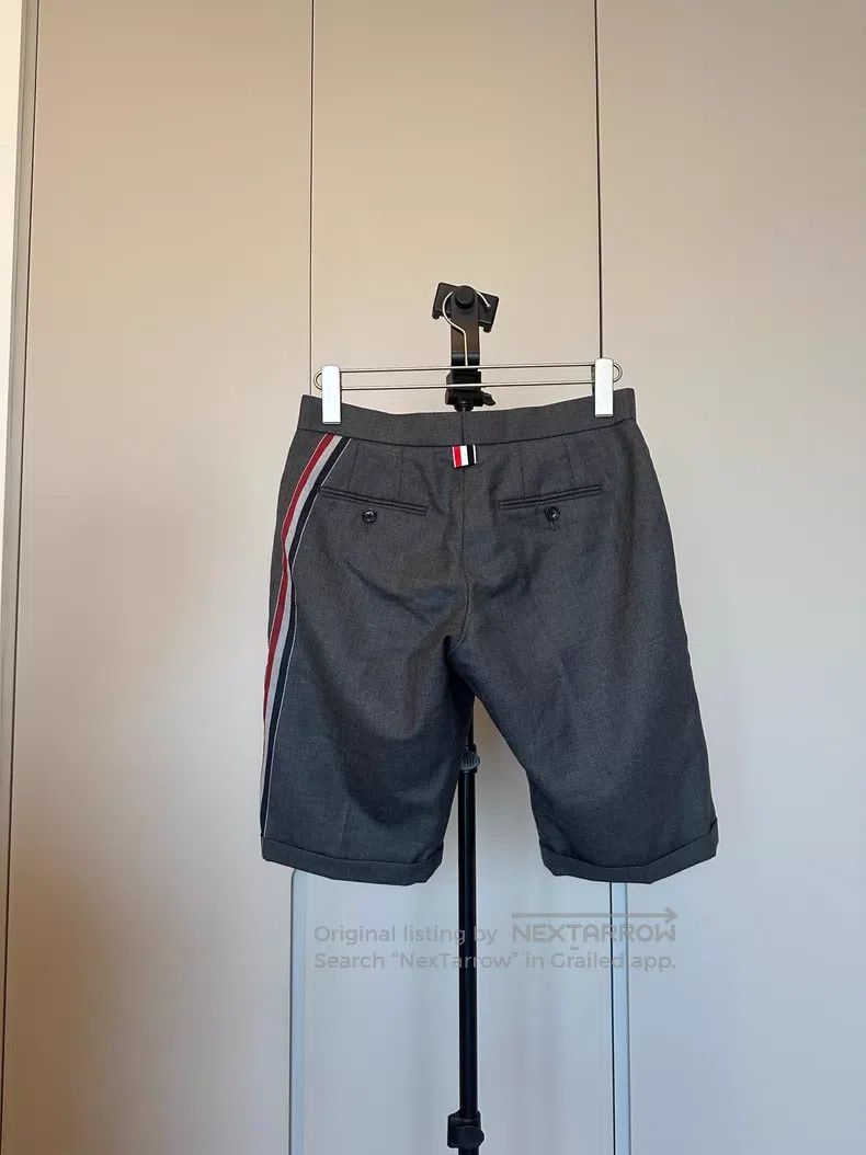 Thom Browne Thom Browne size 1 Gray wool shorts Size US 30 / EU 46 - 2 Thumbnail