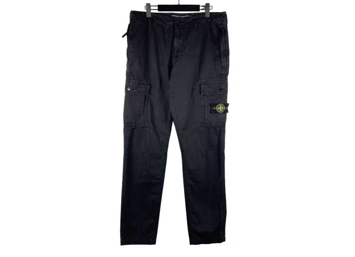 Stone Island Black Cargo Pants with Utility Pockets - Size 36 Size US 36 / EU 52 - 1 Thumbnail