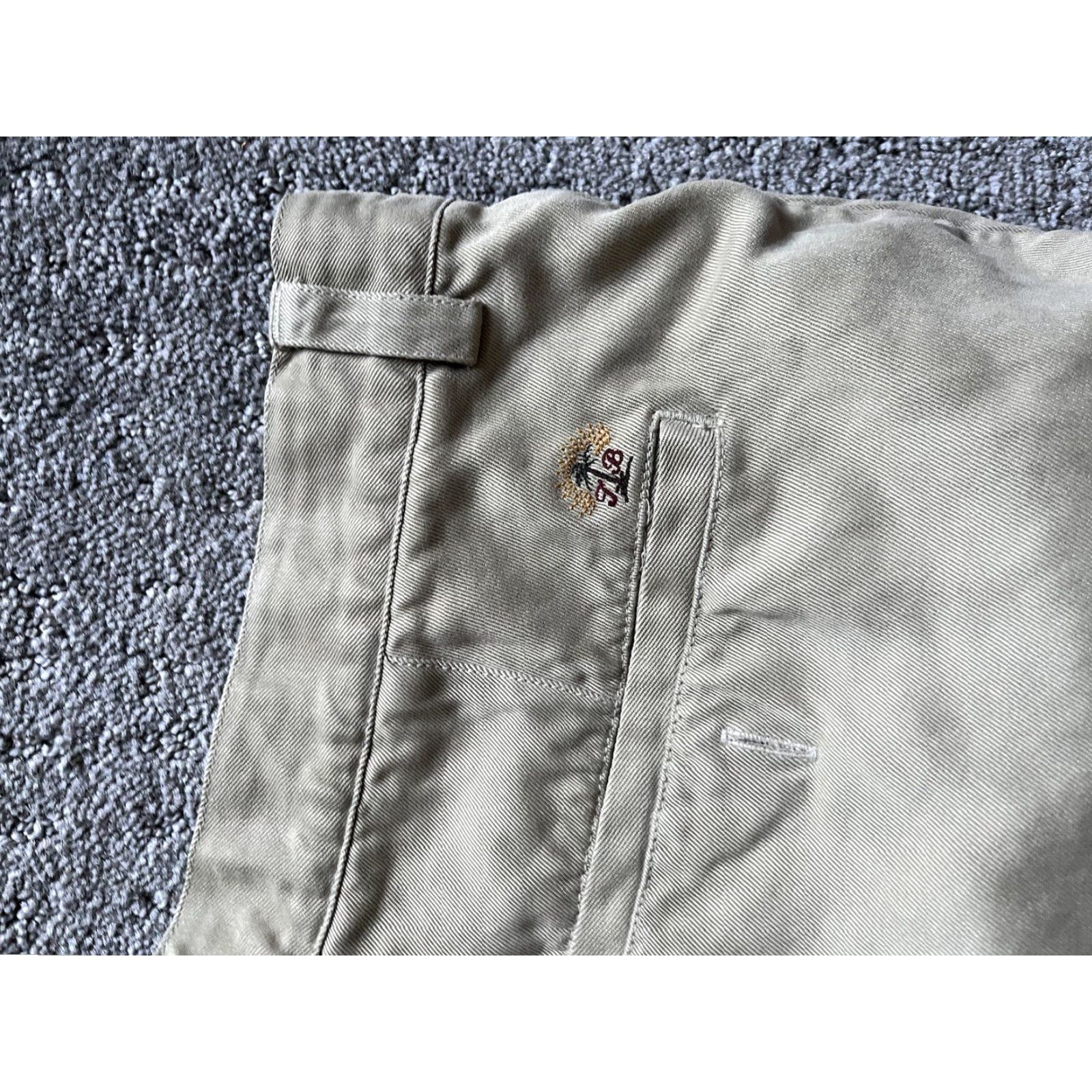 Tommy Bahama Tommy Bahama Shorts Adult 35 Beige Chino Pleated Relaxed Fit Mens Size US 35 - 3 Thumbnail