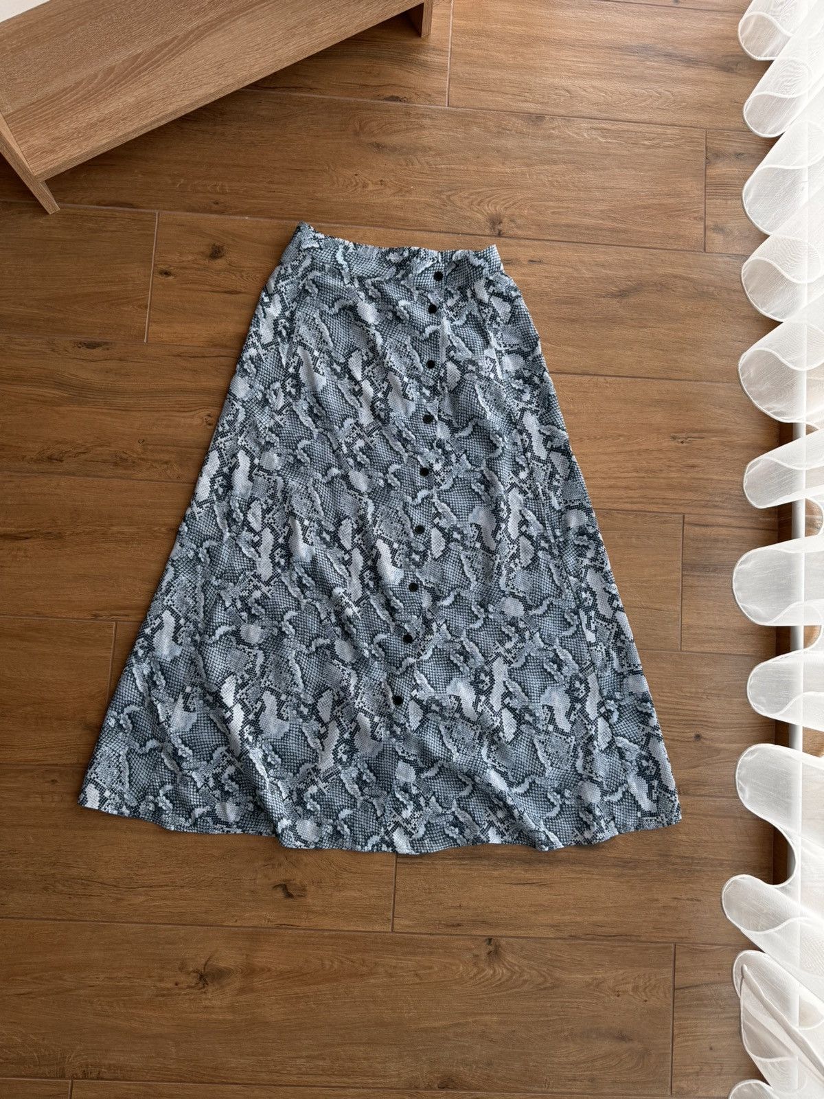 Vintage × Zadig & Voltaire Vintage Zadig-Voltaire June Midi Python Print Silk Skirt Size 26" / US 2 / IT 38 - 6 Thumbnail