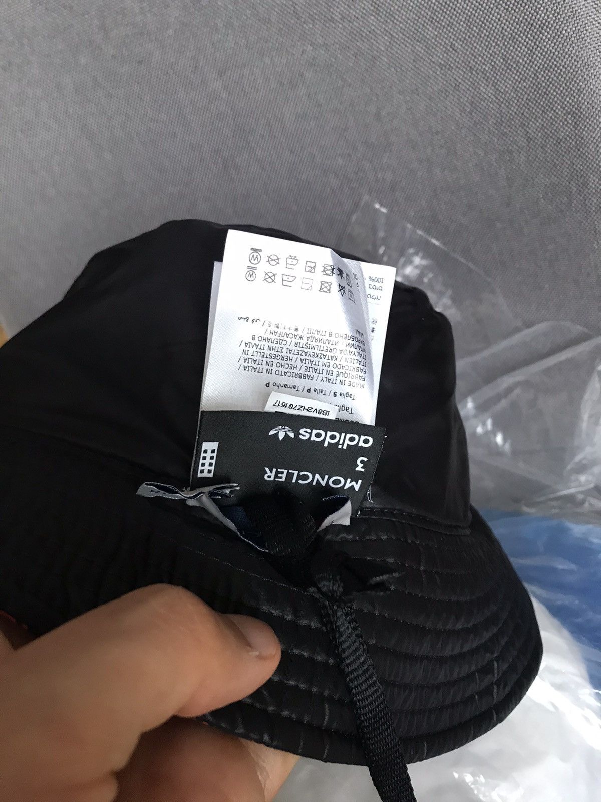 Moncler Moncler x Adidas size S shipping in EU Size ONE SIZE - 7 Thumbnail