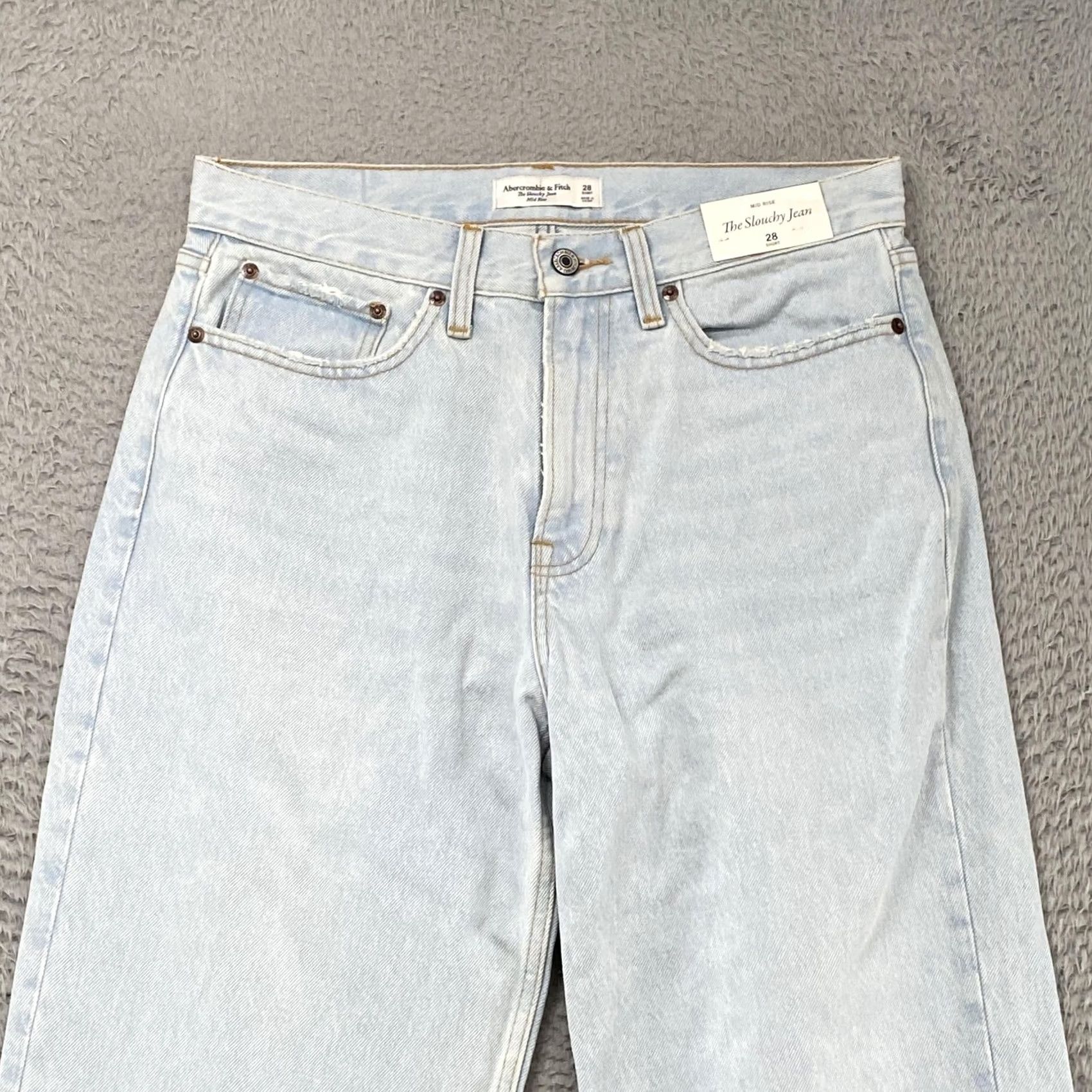 Abercrombie & Fitch Abercrombie & Fitch Jeans Womens 28 Short Light Wash Mid Rise Straight Slouchy Size 28" / US 6 / IT 42 - 2 Thumbnail