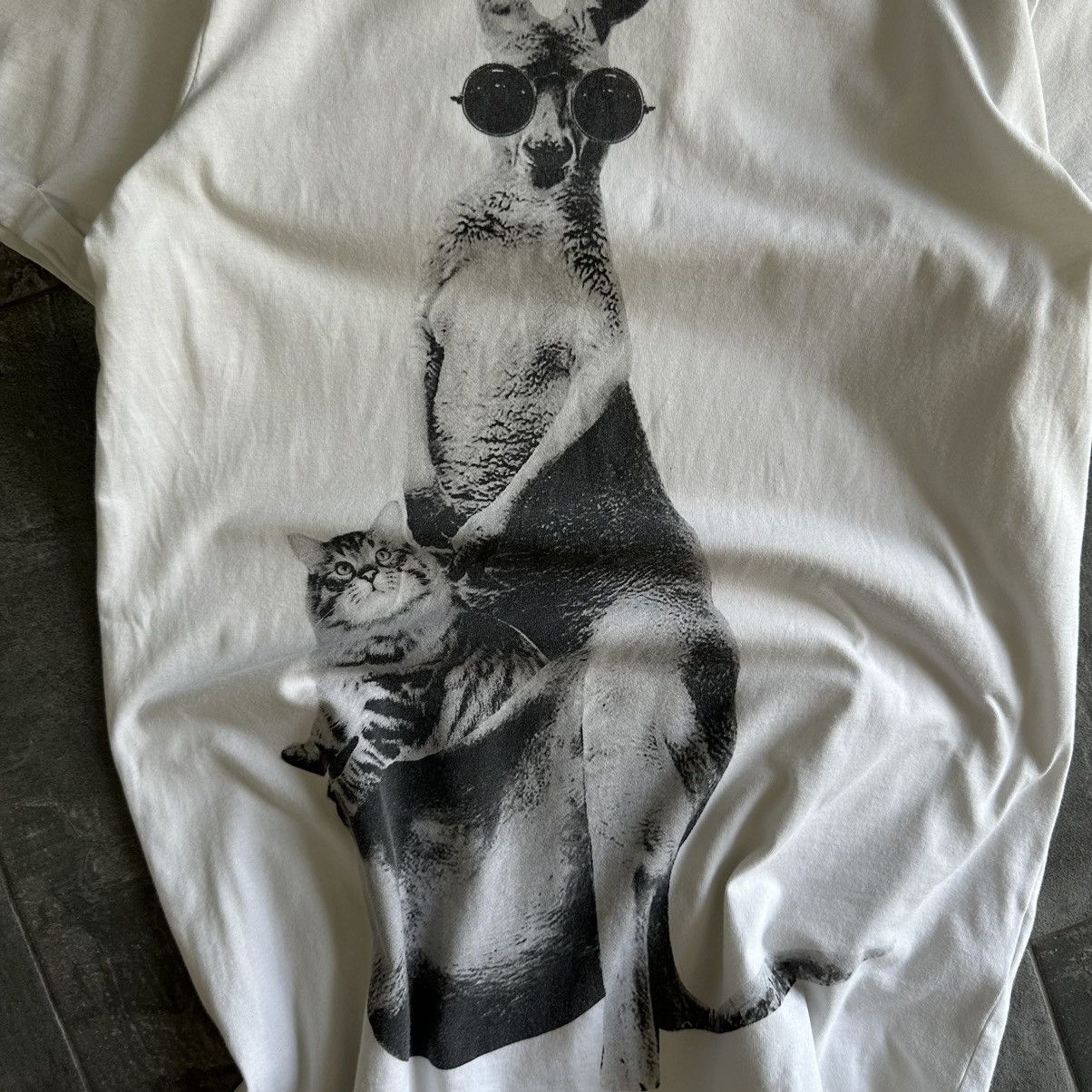 Vintage Vintage Japanese Style T-shirts Kangaroo And Cat Big Logo Size US M / EU 48-50 / 2 - 7 Thumbnail
