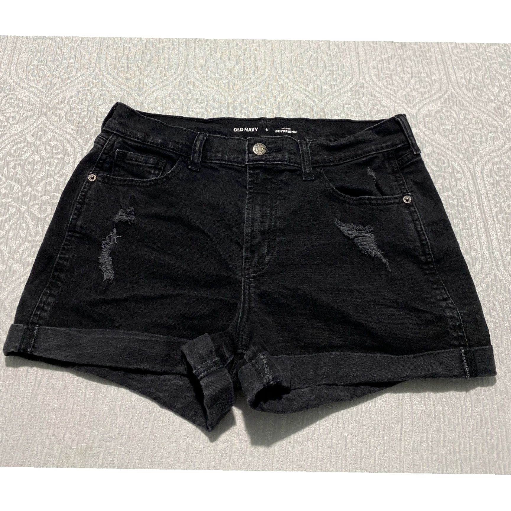 Old Navy Old Navy Womens Size 6 Black Mid-Rise Boyfriend Distressed Denim Jean Shorts Size 28" / US 6 / IT 42 - 2 Thumbnail