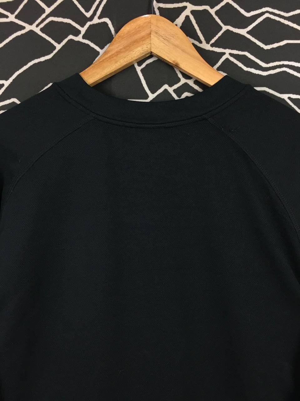 Nike Nike Dri-Fit Athletics Long Sleeve Performance Tee Size US XL / EU 56 / 4 - 7 Thumbnail