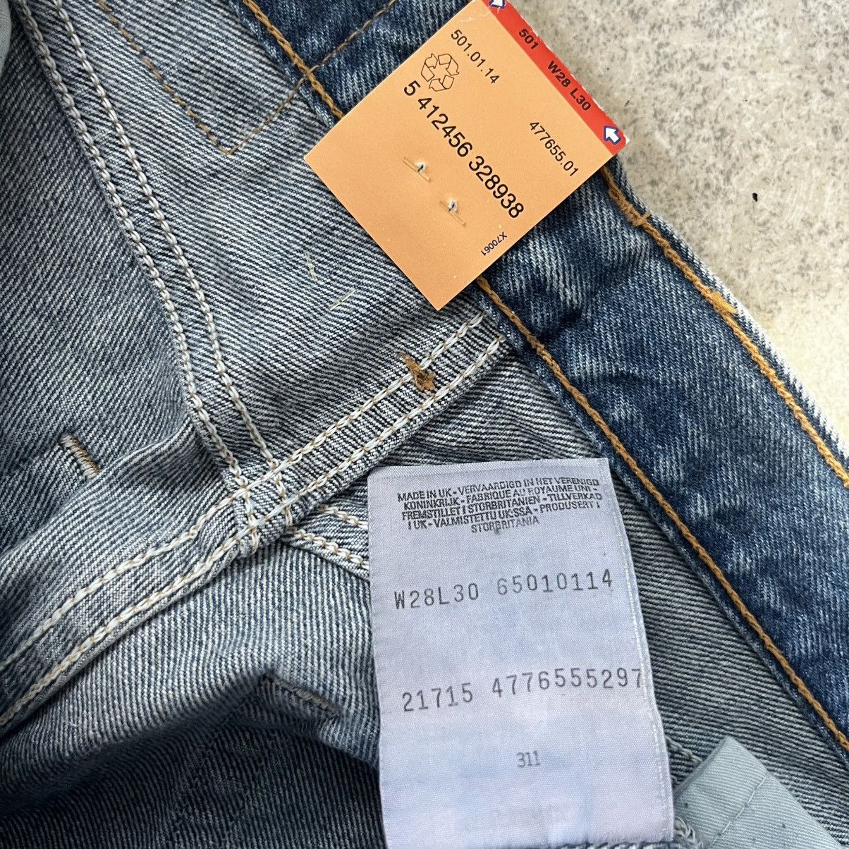Levi's Vintage Clothing Vintage Levi’s 501 – Deadstock NWT - Made in UK Size 28" / US 6 / IT 42 - 7 Thumbnail