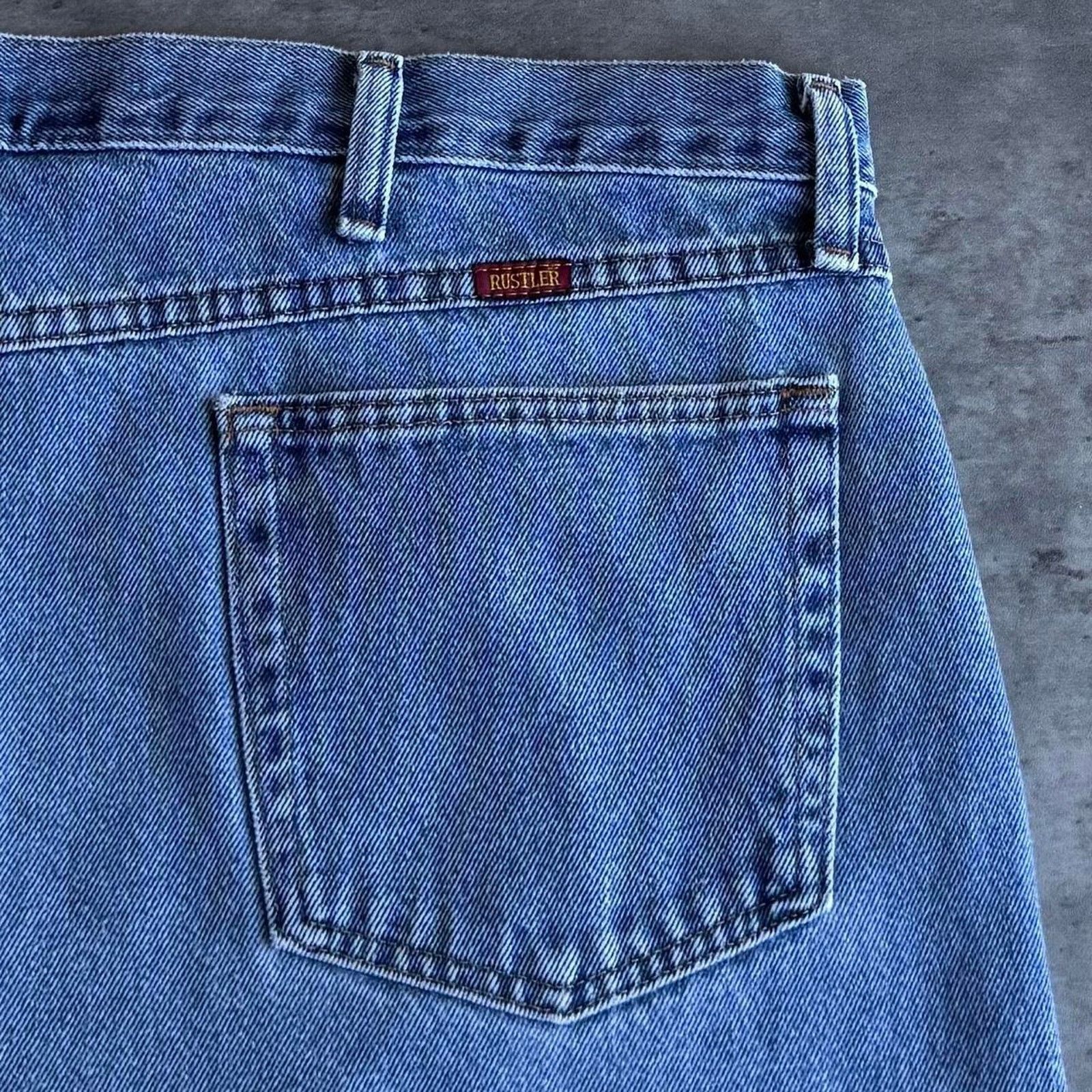 Levi's × Rustler × Vintage Vintage Y2K Light Wash Baggy Blue Essential Denim Jeans Size US 43 - 3 Thumbnail