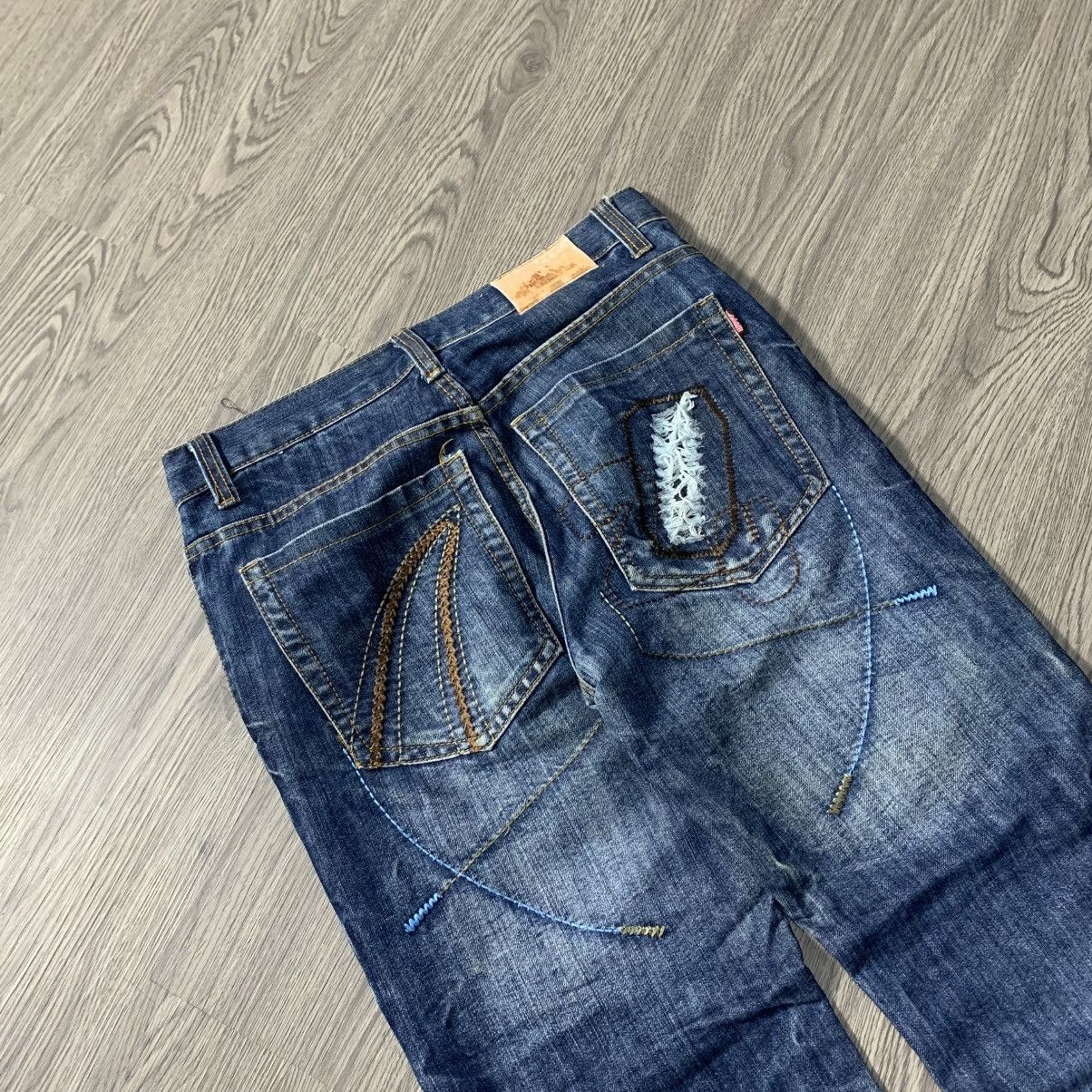 Other EDYNBURGH FADING DISTRESSED JEANS Size US 32 / EU 48 - 8 Thumbnail