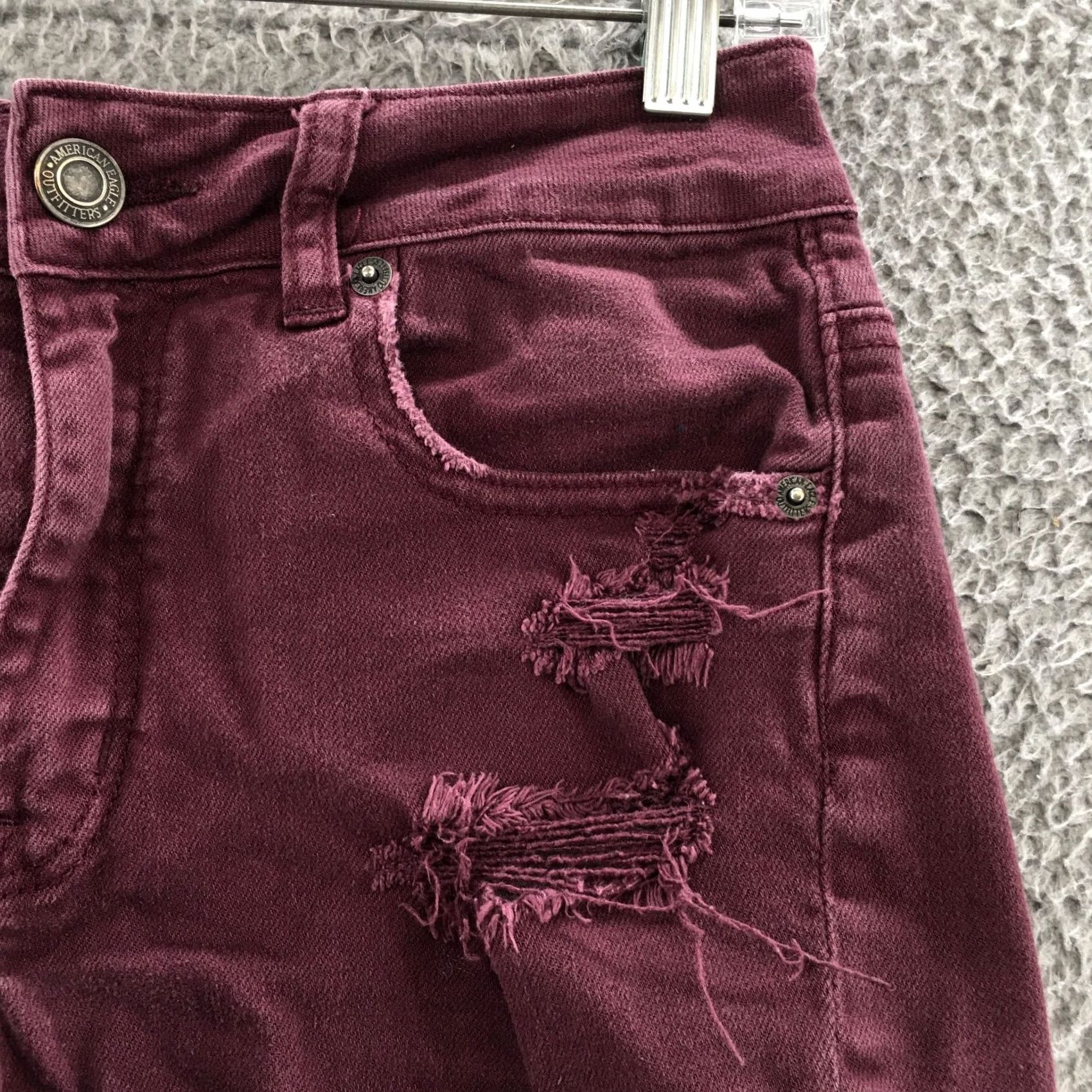 American Eagle Outfitters American Eagle Outfitters Cut-off Shorts Womens 4 Purple Zip Fly Denim 28 Inseam 2.5 in Distressed 5-Pocket Regular Rise Mid Vintage: No Size 27" / US 4 / IT 40 - 5 Thumbnail