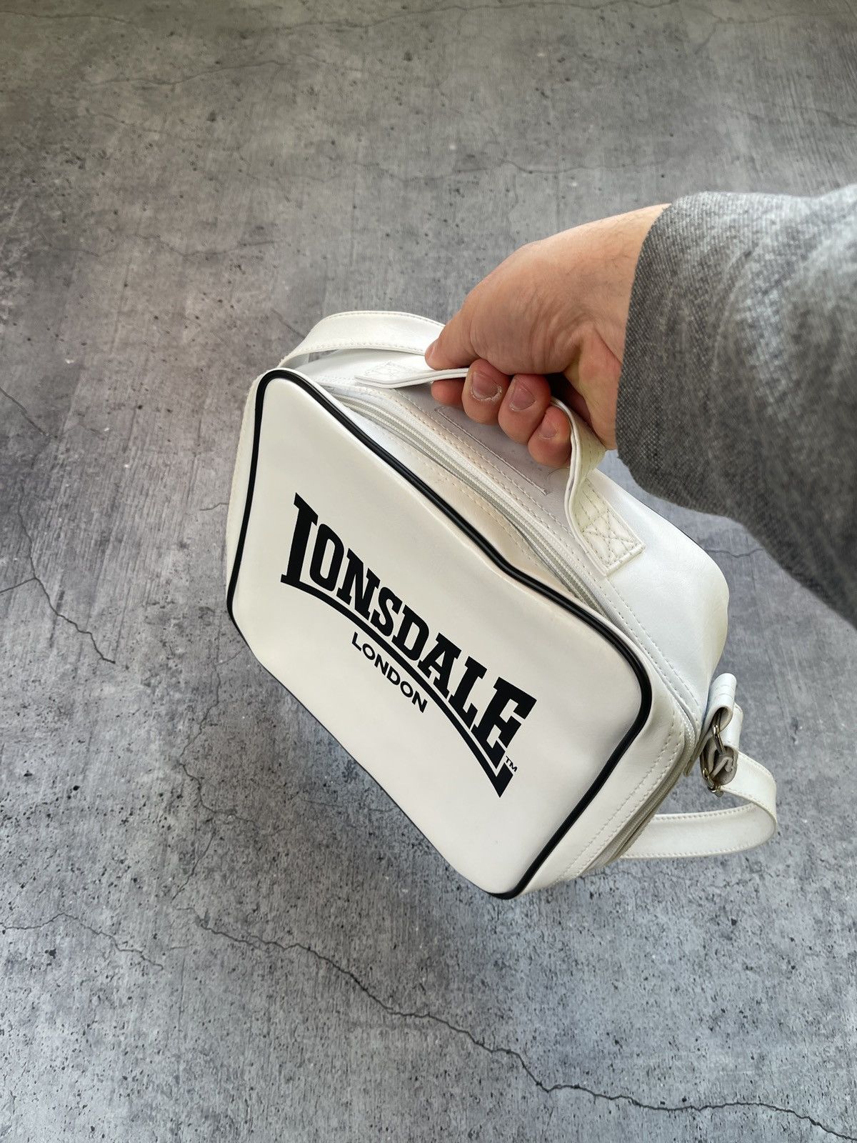 Y2K Lonsdale London Crossbody Bag