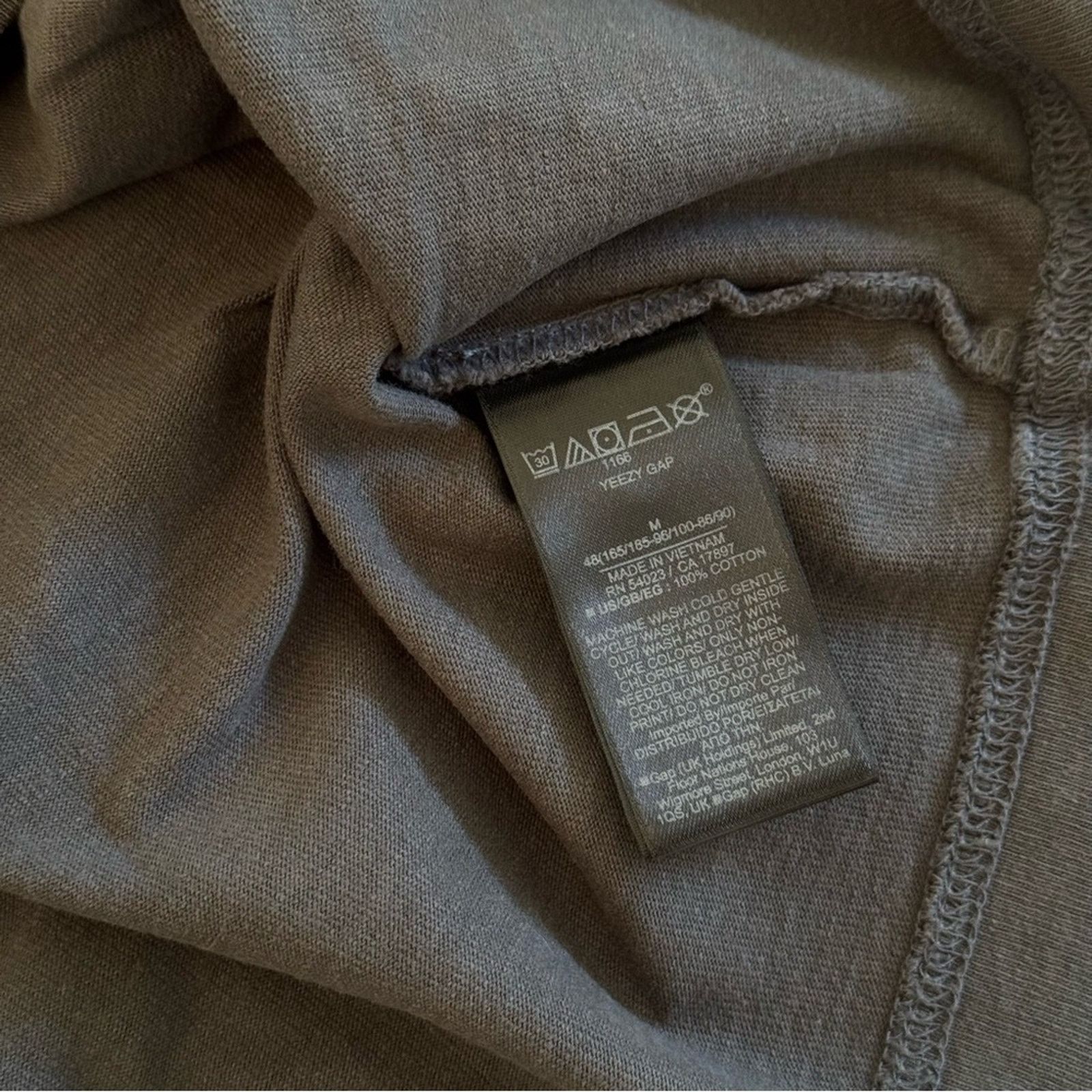 Yeezy YZY GAP Dove Long Sleeve Tshirt Color Grey Size M Authentic Size US M / EU 48-50 / 2 - 7 Thumbnail