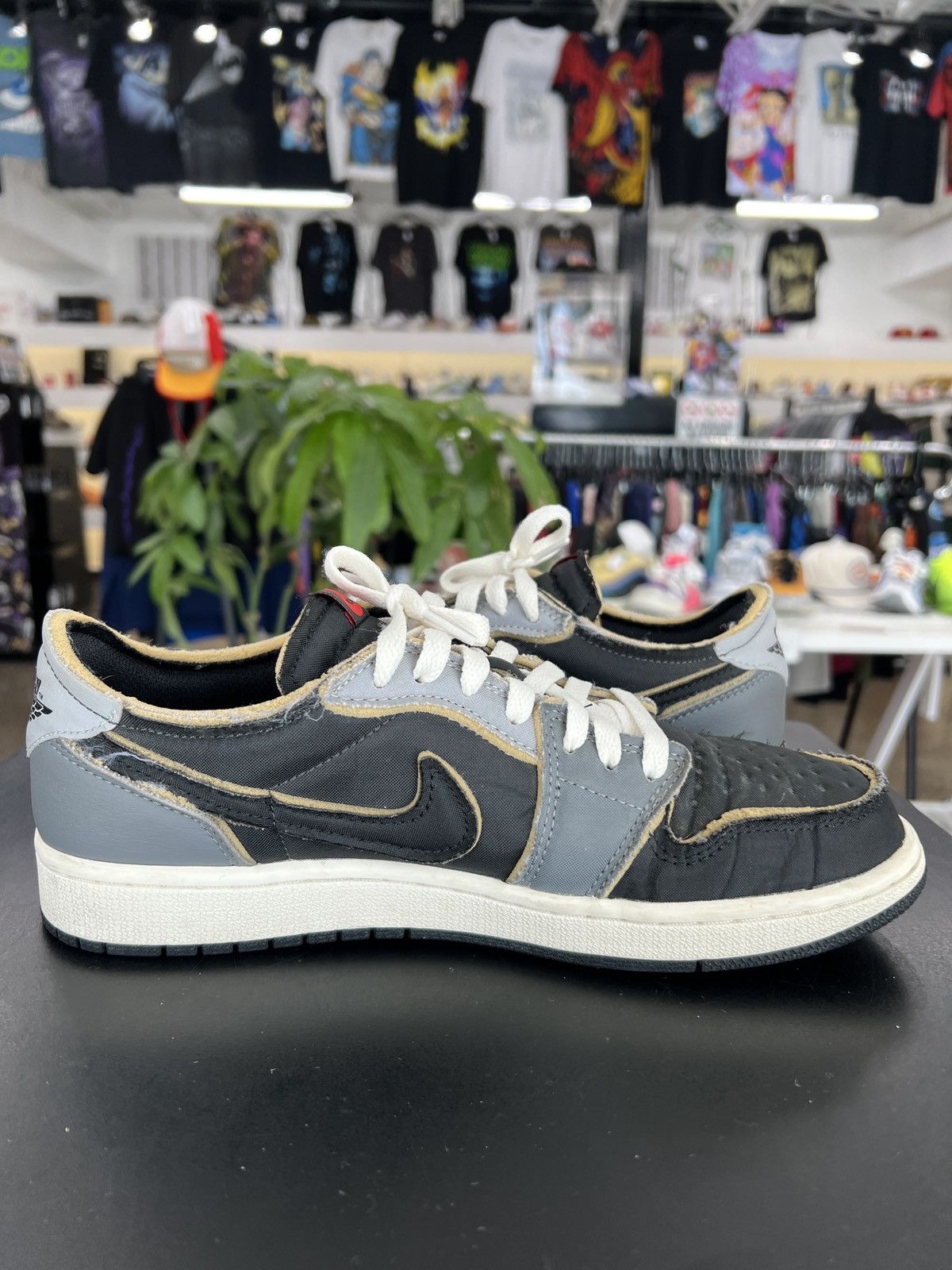 Jordan Brand Air Jordan 1 Low Black Smoke Grey Size 8.5 (2022) Size US 8.5 / EU 41-42 - 4 Thumbnail