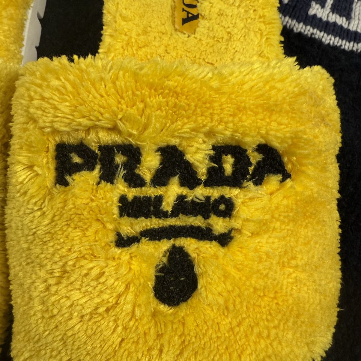 Prada Prada Big Logo Furry Slides Size US 9 / IT 39 - 2 Thumbnail