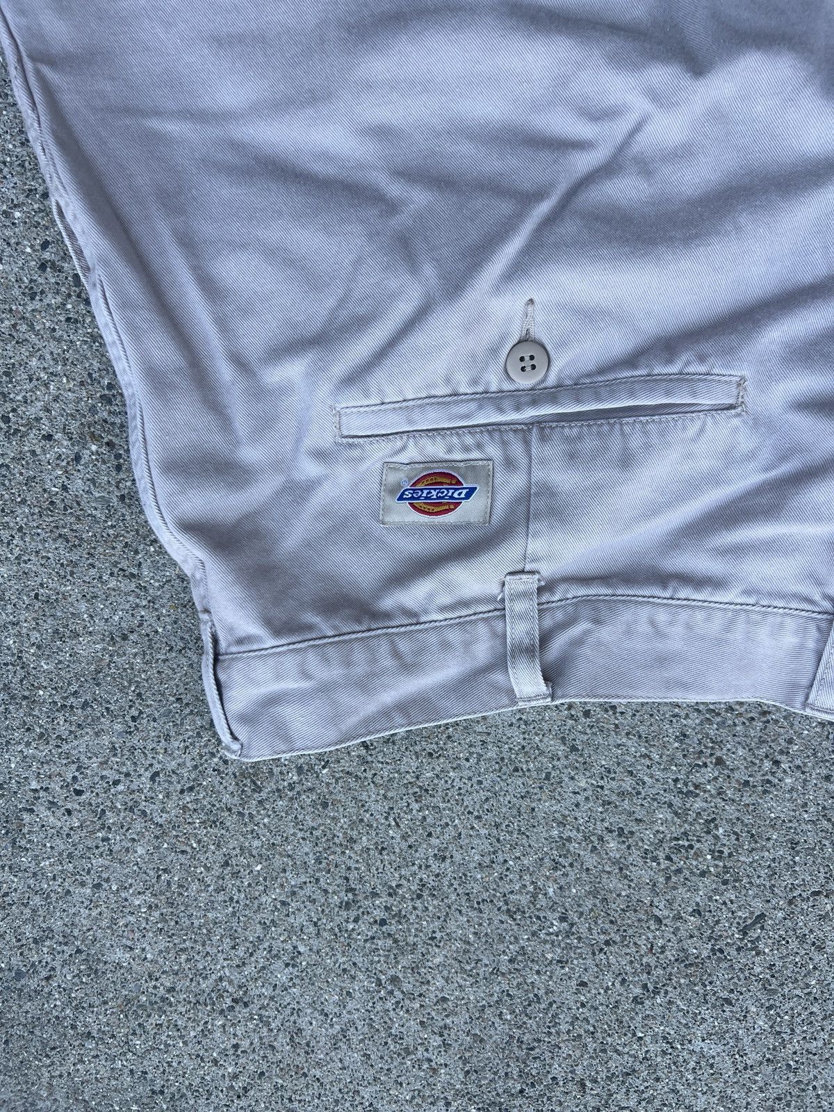 Dickies Vintage Dickies Light Khaki Loose Baggy Shorts Size US 36 / EU 52 - 3 Thumbnail