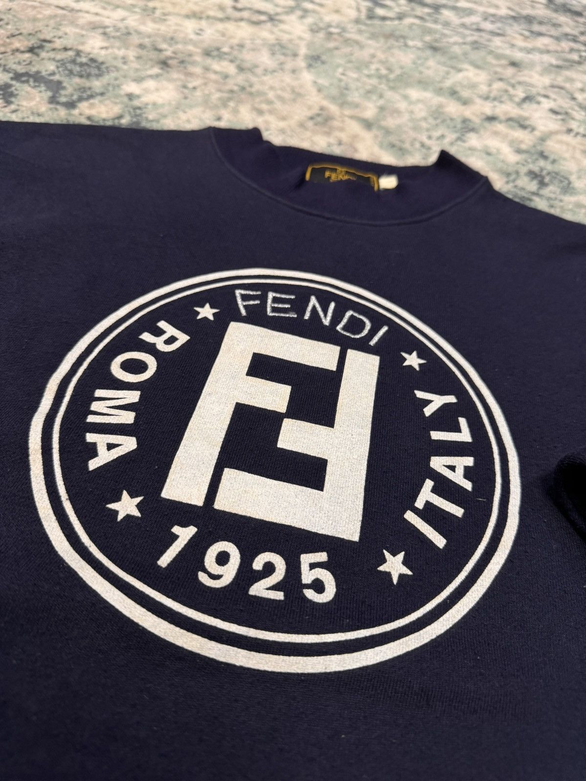 Fendi VINTAGE FENDI ROMA ITALY SPELLOUT SWEATSHIRT PULLOVER Size US M / EU 48-50 / 2 - 6 Thumbnail