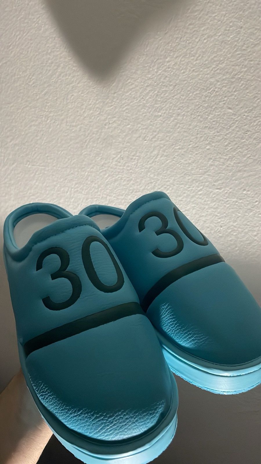 Auguztusa perc 30 slipper slides