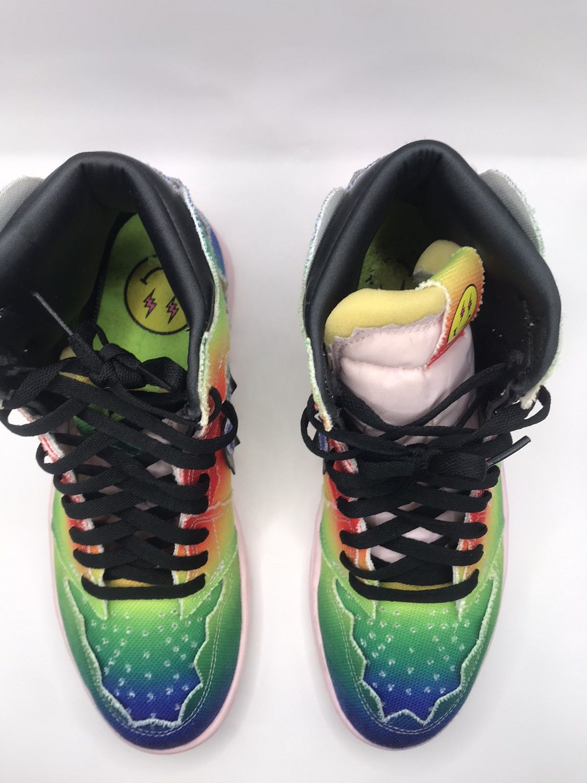 J Balvin × Nike Jordan 1 x J Balvin Size US 11 / EU 44 - 3 Thumbnail