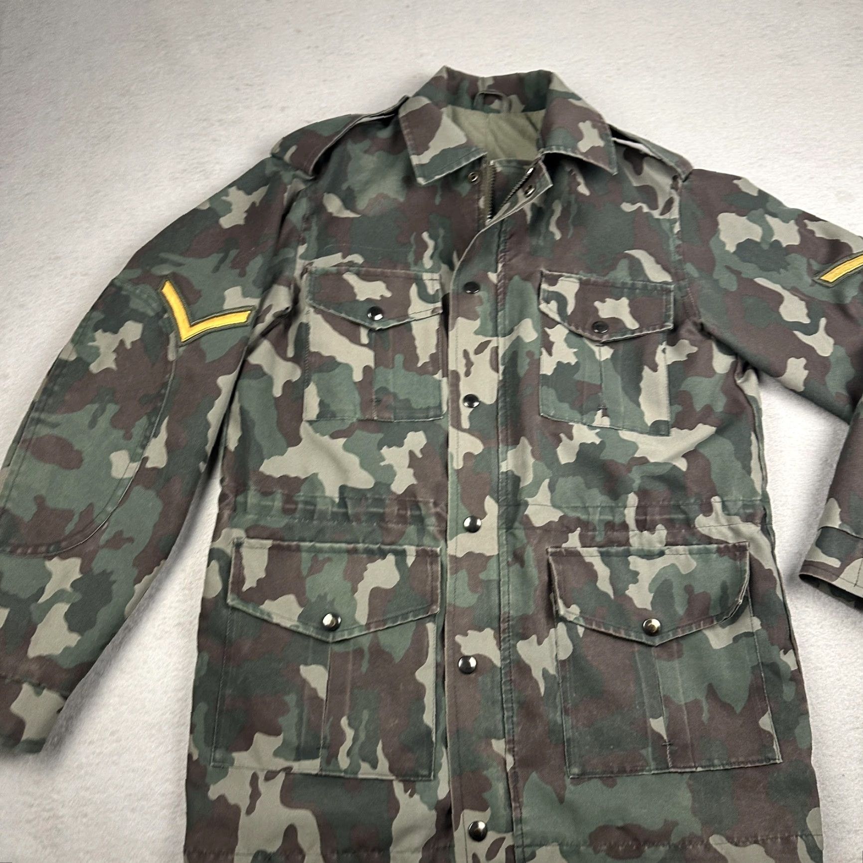 VINTAGE Military Jacket Mens Camouflage Garrison Dress Land PGL Polyester 38 Regular Green Camouflage Coat with Pockets Full Zip Lined Army Style Mens