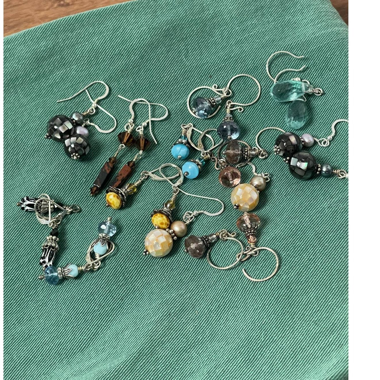 Handmade × Jewelry × Vintage Vintage Set of Beaded Costume Jewelry Size ONE SIZE - 1 Thumbnail
