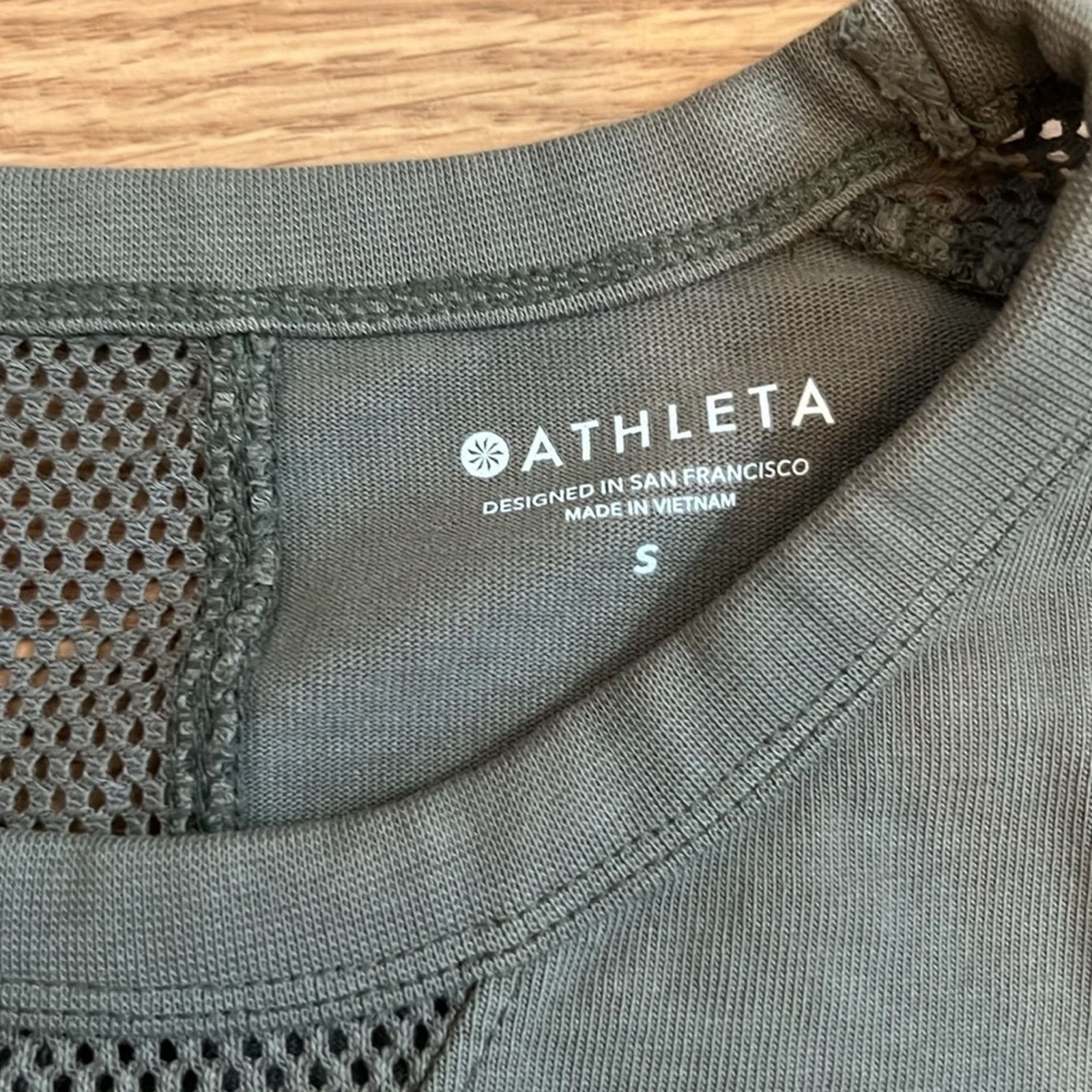 Athleta Athleta Cruise Long Sleeve Sweatshirt in Olive Green Size S / US 4 / IT 40 - 4 Thumbnail