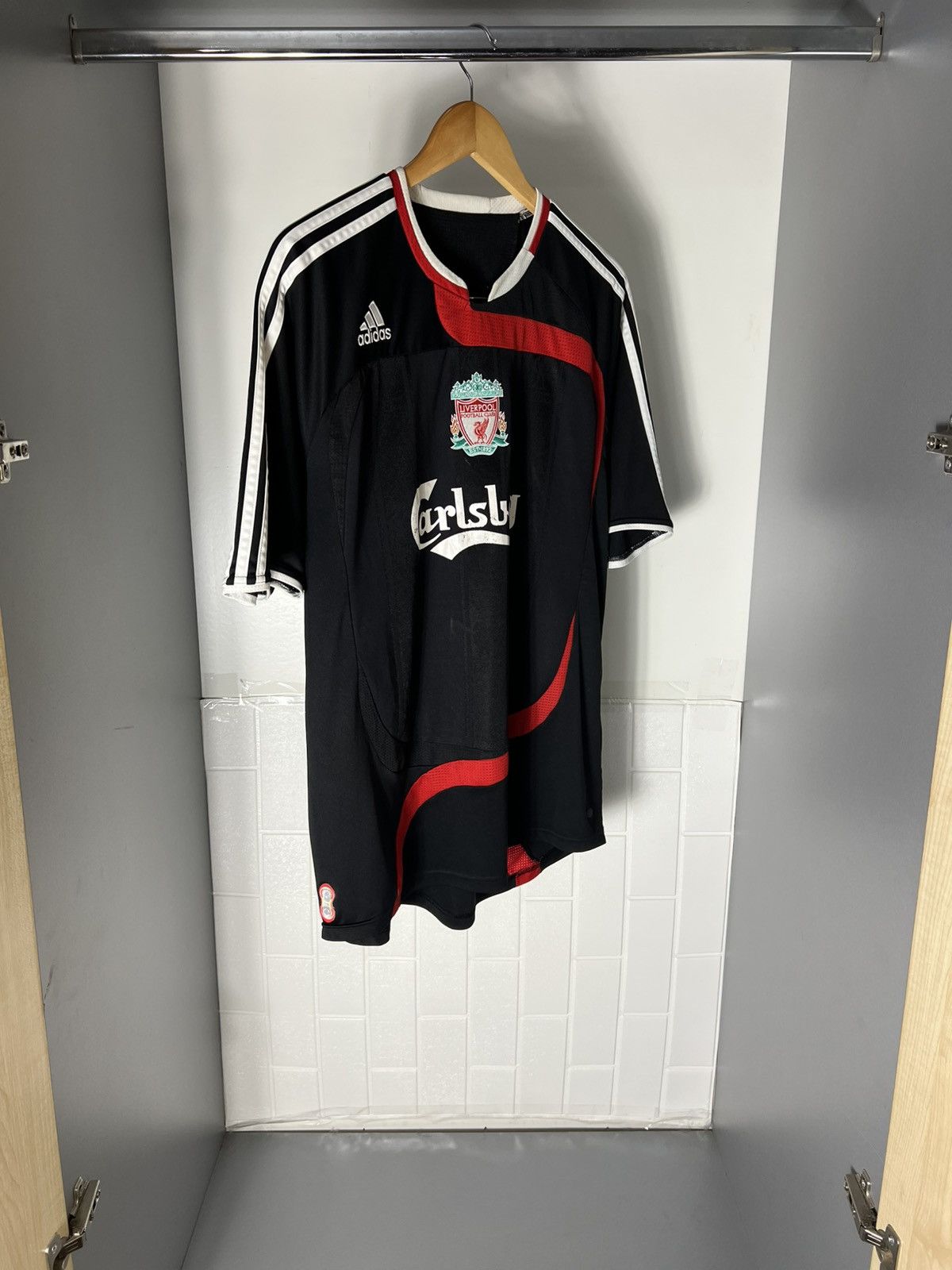 Vintage VERY RARE ADIDAS FC LIVERPOOL ENGLAND SOCCER JERSEY RETRO Size US L / EU 52-54 / 3 - 7 Thumbnail