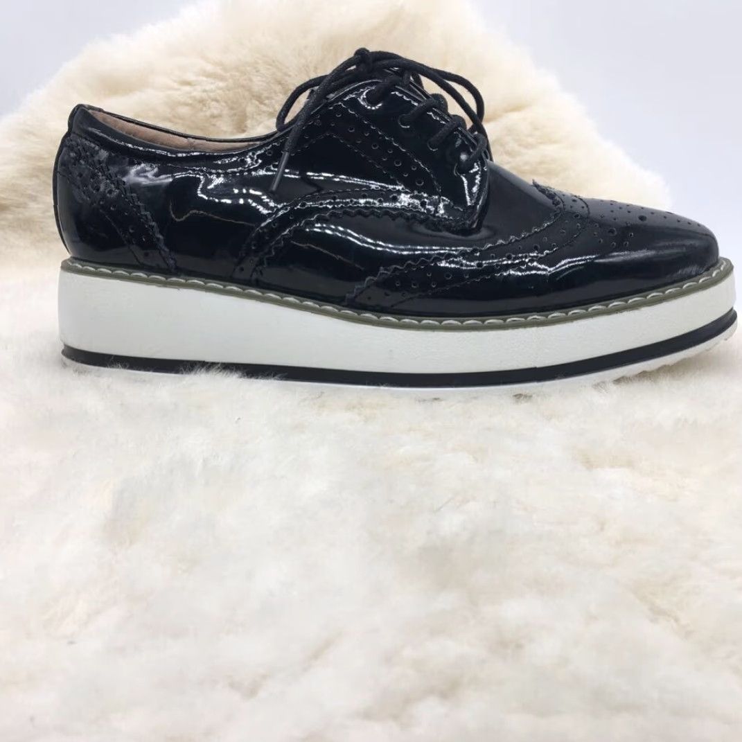 Vintage Women’s Black Patent Wingtip Oxford Shoes Casual Workwear Travel US 9.5 EU 41 Size XS / US 0-2 / IT 36-38 - 2 Thumbnail