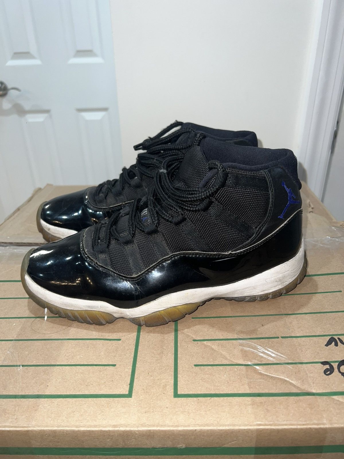 Jordan Brand Jordan 11 Retro ‘Space Jam’ (2016) size 8.5 Size US 8.5 / EU 41-42 - 3 Thumbnail
