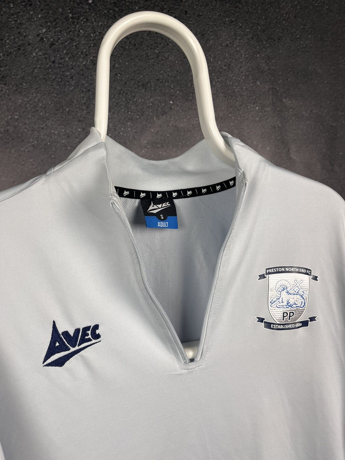 Other Preston North End England football soccer jersey top Size US S / EU 44-46 / 1 - 3 Thumbnail