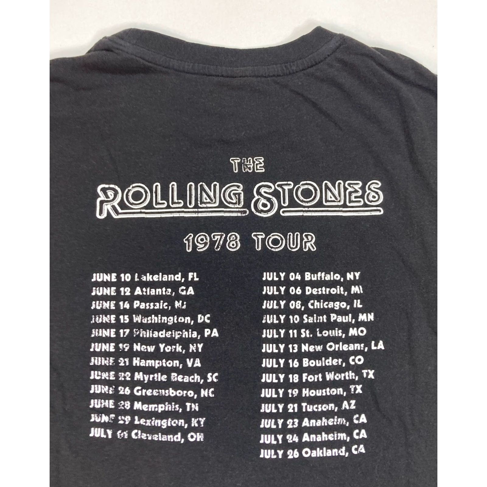 Vintage VINTAGE The Rolling Stones T-Shirt Women Small Black Music Size S / US 4 / IT 40 - 4 Thumbnail
