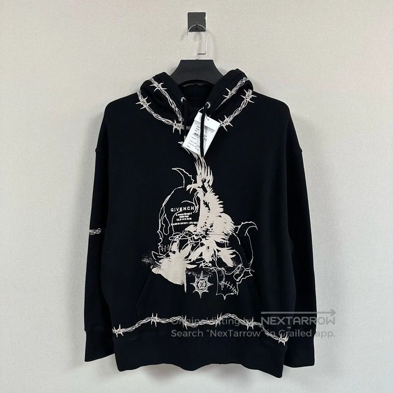 Givenchy givenchy thorn graphic hoodie in black. Size XS / US 0-2 / IT 36-38 - 1 Thumbnail