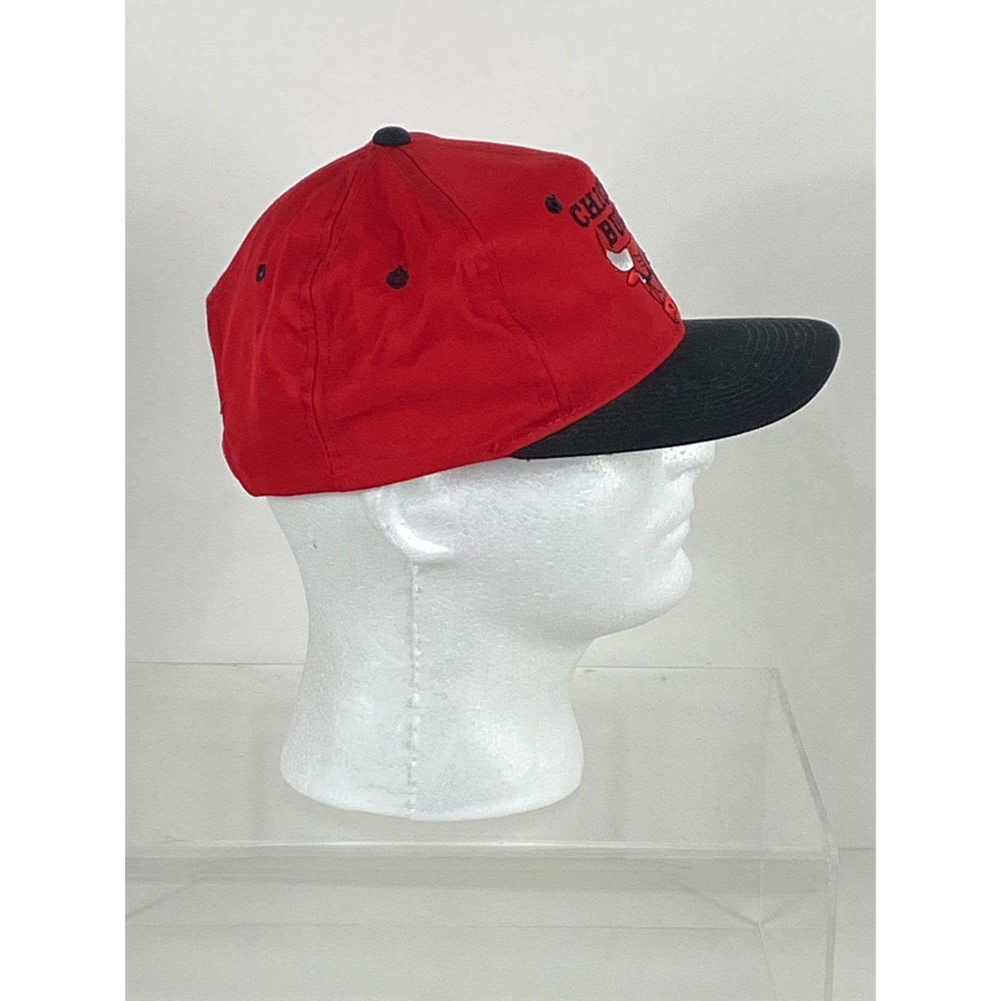 NBA × Vintage Vintage The G Cap NBA Chicago Bulls Embroidered Snapback Hat Size ONE SIZE - 3 Thumbnail