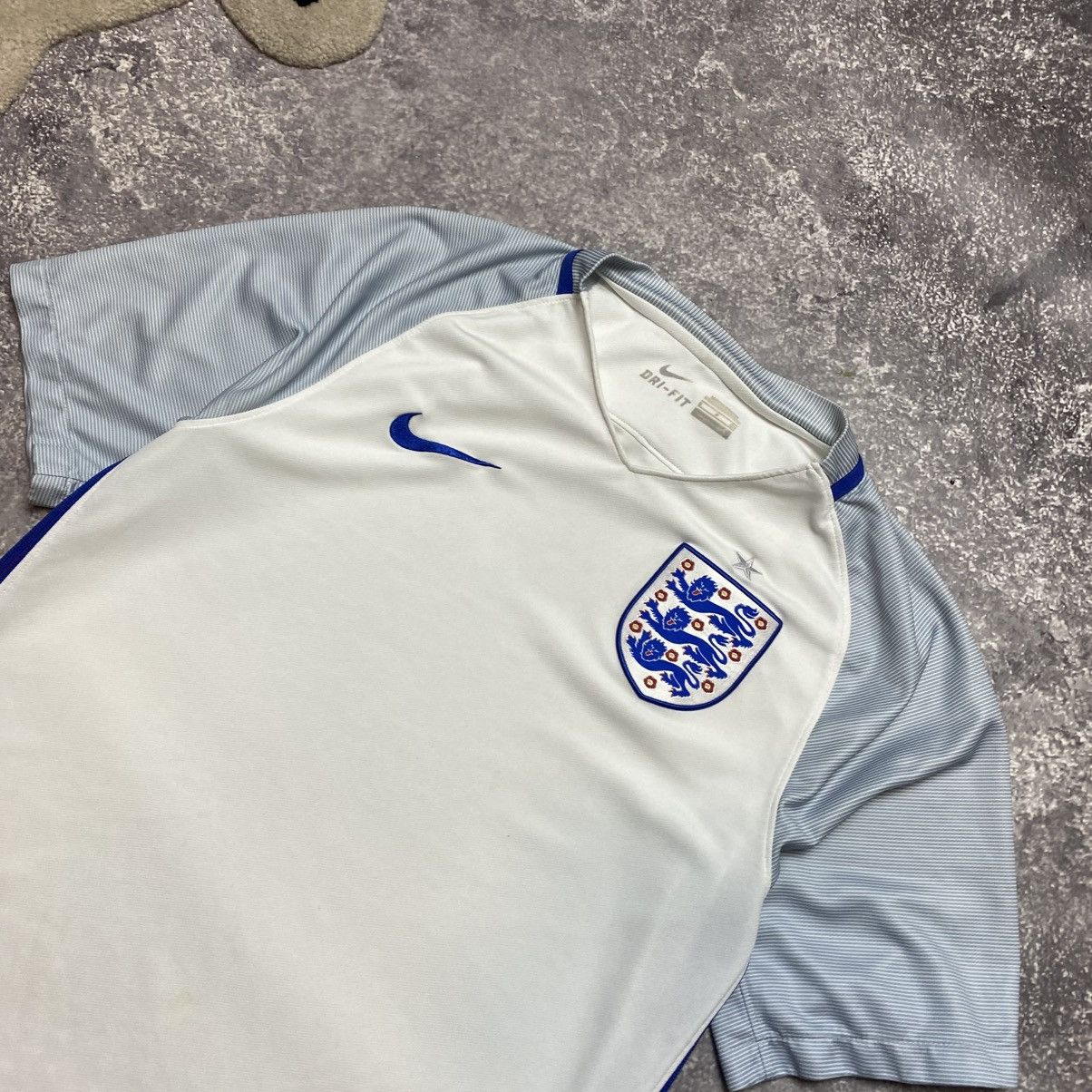 Vintage Men’s Nike FC England National Soccer team 2021 jersey Size US S / EU 44-46 / 1 - 2 Thumbnail