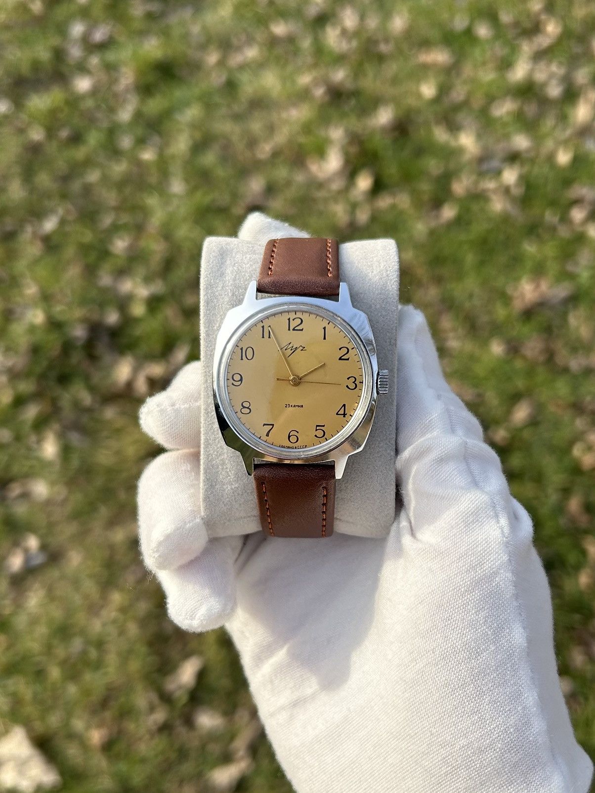 Vintage Vintage Watch Luch Soviet USSR Mechanical Retro 1980s Size ONE SIZE - 1 Thumbnail