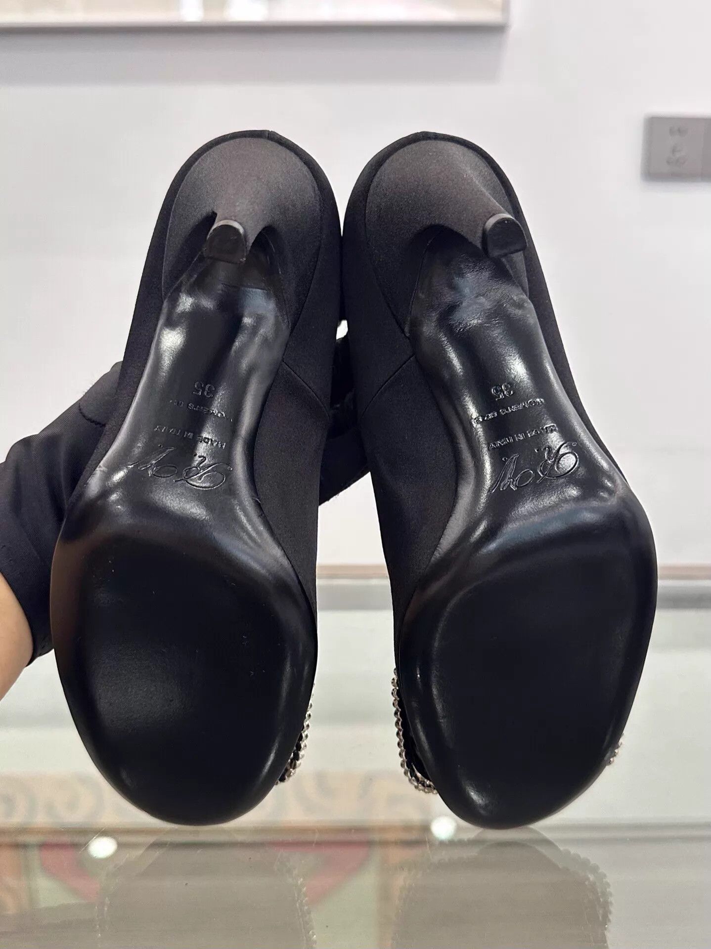 Roger Vivier RV 7cm black satin crystal square buckle heels women's 35 Size US 4.5 / IT 34.5 - 6 Thumbnail