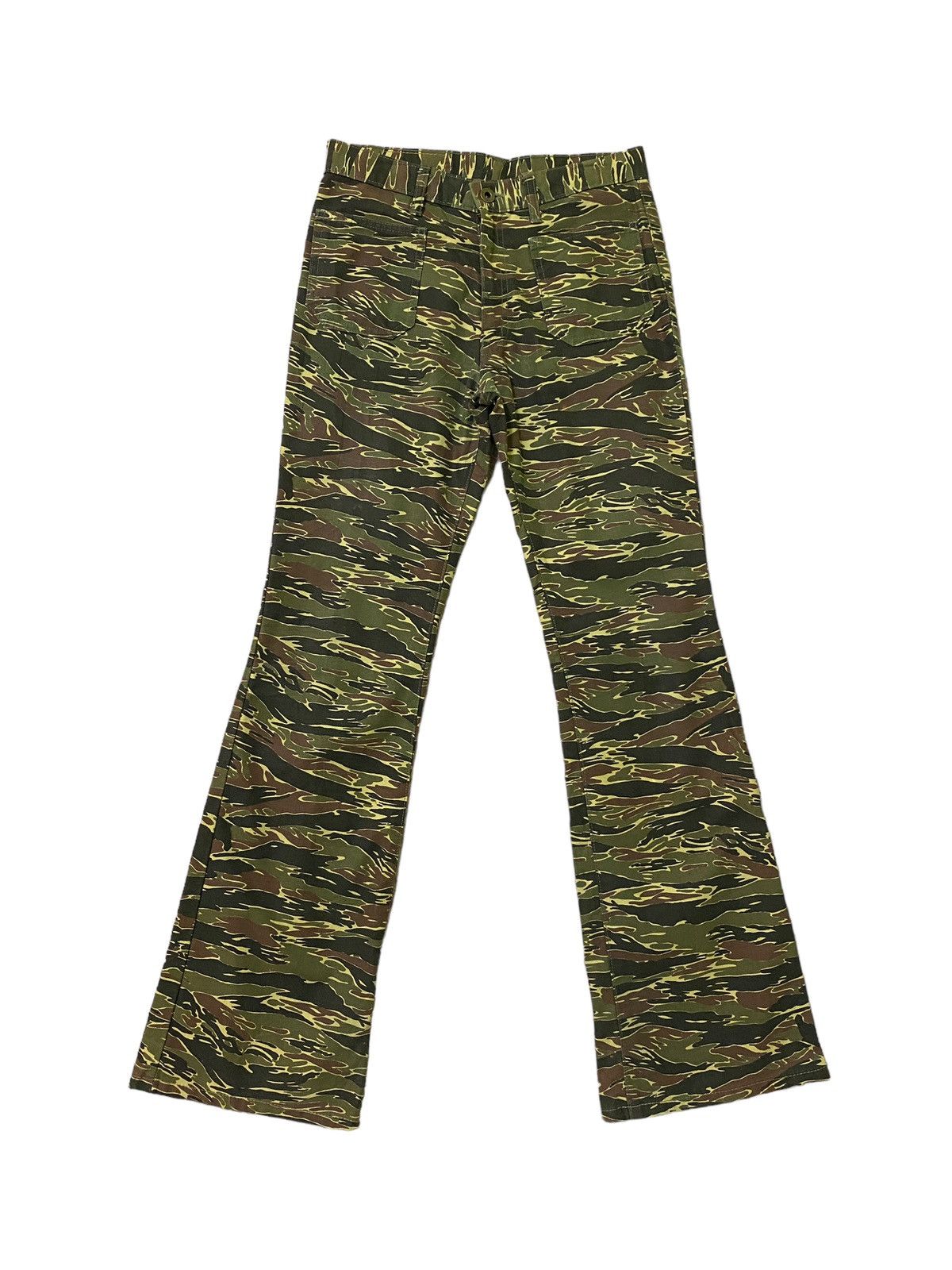 Japanese Brand × Vintage FLARED CAMOUFLAGE STYLE BELL BOTTOM BOOTCUT DENIM JEANS Size US 26 / EU 42 - 1 Thumbnail