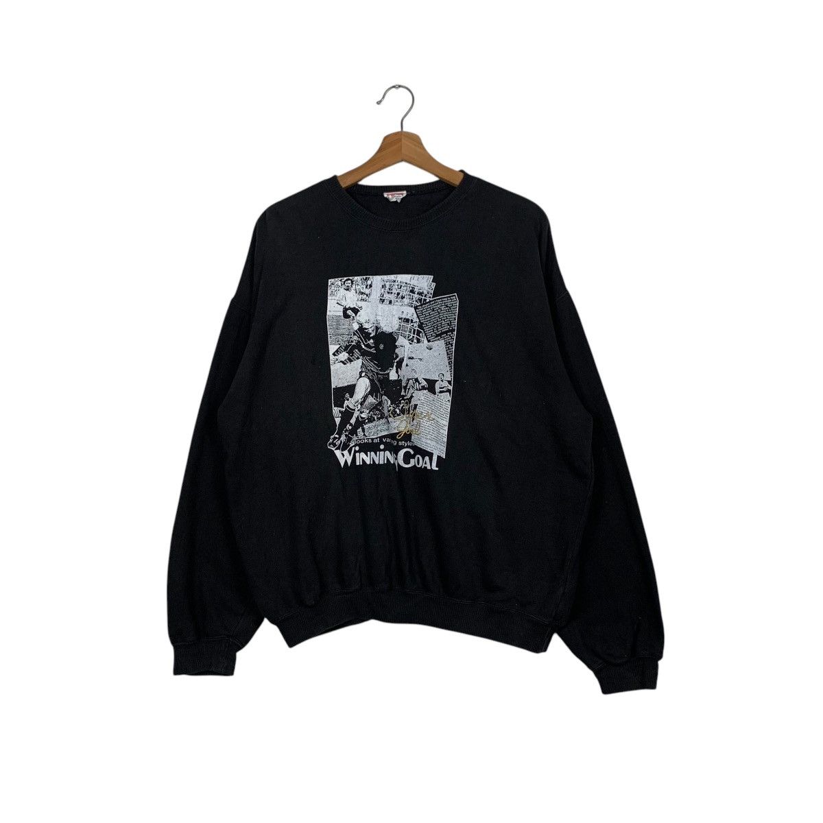 Vintage Classic Newspaper Soccer Winning Goal Sweatshirt #1680-C75 Size US M / EU 48-50 / 2 - 1 Thumbnail