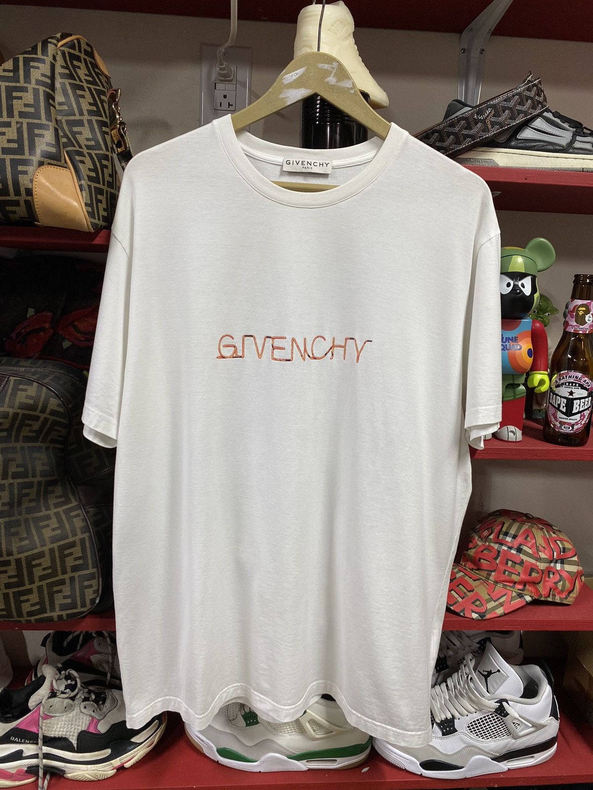Givenchy Givenchy Spellout street shirt Preowned Large Size US L / EU 52-54 / 3 - 5 Thumbnail