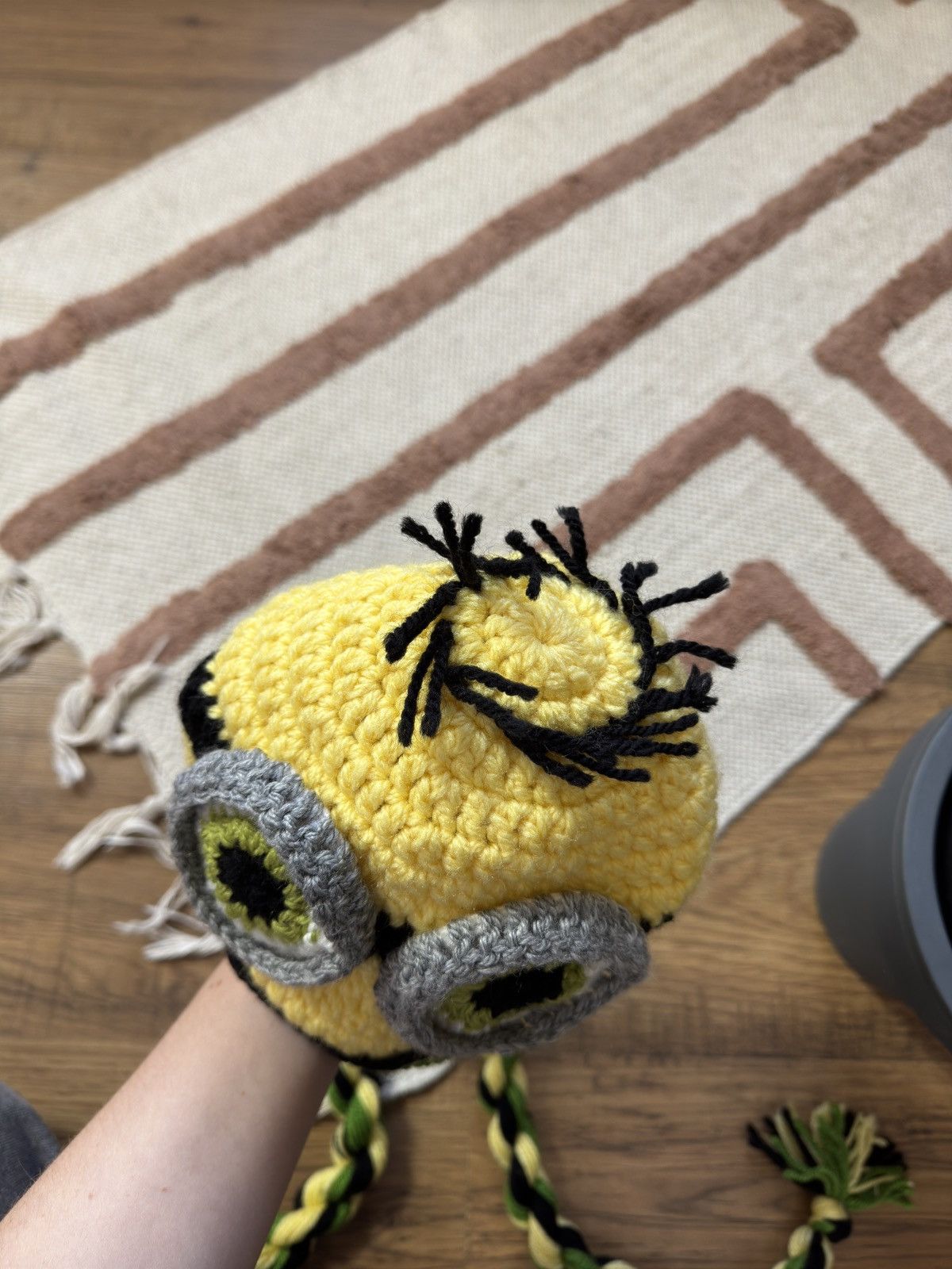 Vintage MINIONS HAND KNITTED AVIATOR HAT Size ONE SIZE - 3 Thumbnail