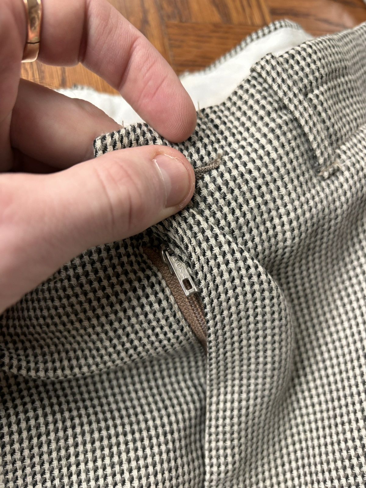 Gianfranco Ferre × Vintage Vintage Gianfranco Ferre Suit Houndstooth Two Piece Wool 54R Size 54R - 15 Thumbnail