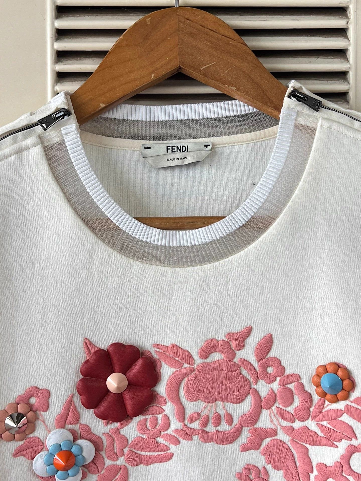 Fendi FENDI Women's White 3D Flower Embroidered Hoodie IT40 Size S / US 4 / IT 40 - 3 Thumbnail