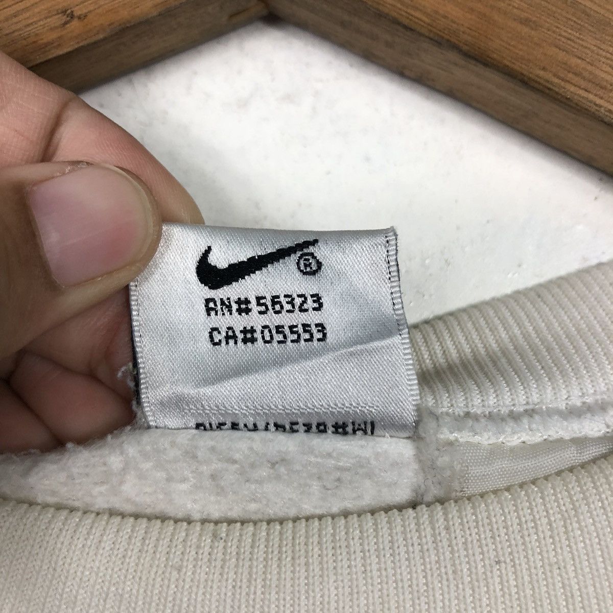 Nike 📌Vintage Nike Big Swoosh Logo Sweatshirt Crewneck Size US S / EU 44-46 / 1 - 14 Thumbnail