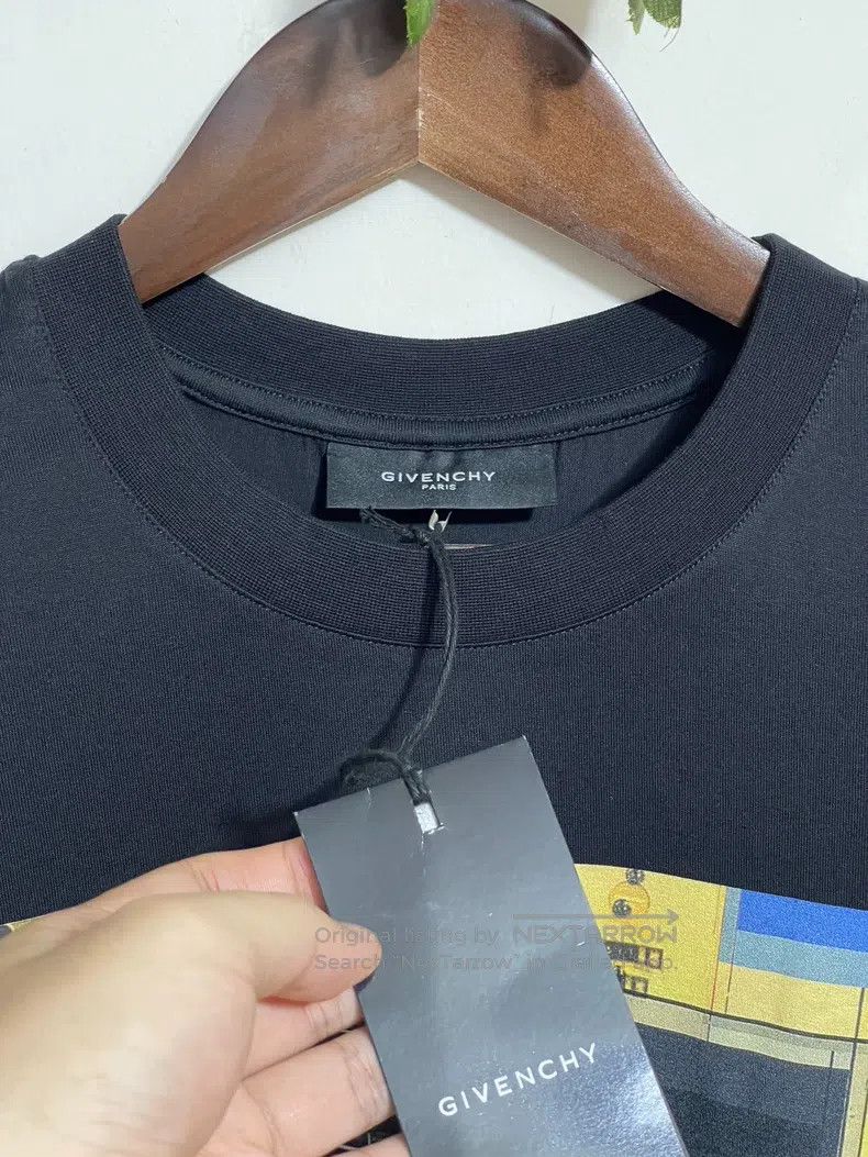 Givenchy Givenchy Short Sleeve T-Shirt Size M/L Size US M / EU 48-50 / 2 - 3 Thumbnail