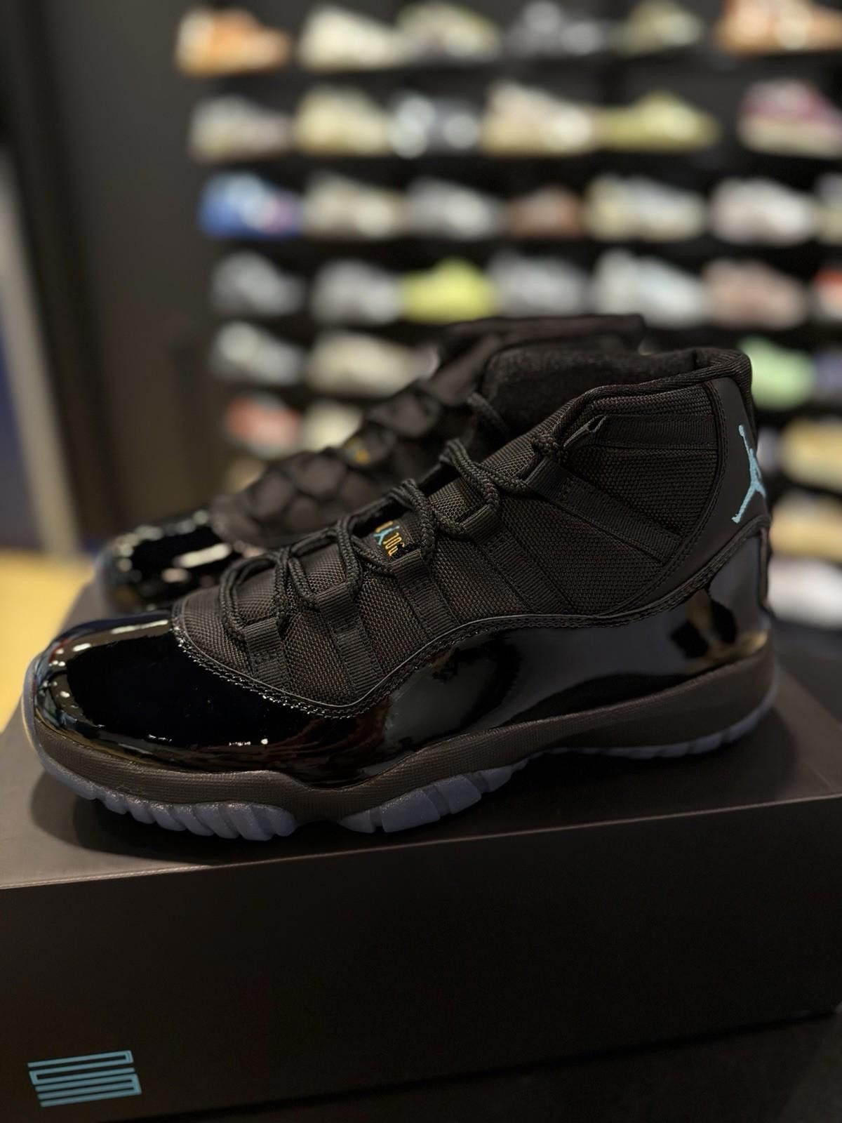 Jordan Brand Air Jordan Retro 11 Gamma Blue Sz 11.5 2025 CT8012-047 Size US 11 / EU 44 - 9 Thumbnail