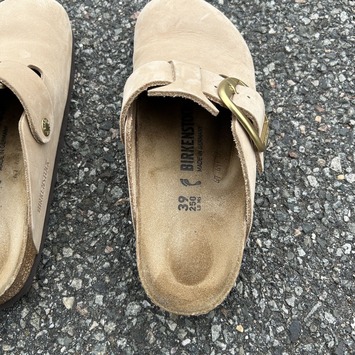 Birkenstock Birkenstock Boston Big Buckle Nubuck Sandcastle Size US 8 / IT 38 - 4 Thumbnail