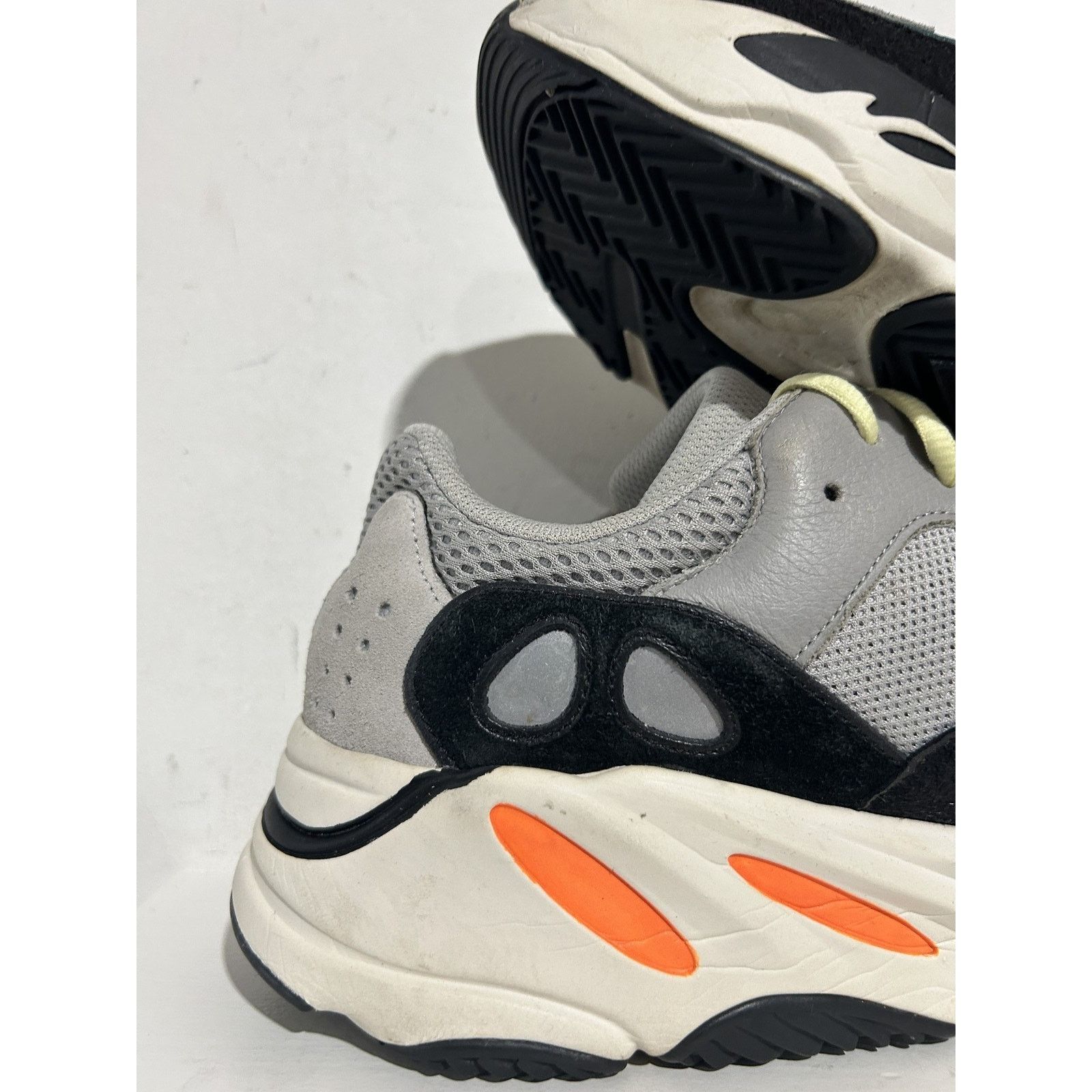 Adidas ADIDAS YEEZY BOOST 700 WAVE RUNNER SIZE 13 PREOWNED Size US 13 / EU 46 - 4 Thumbnail
